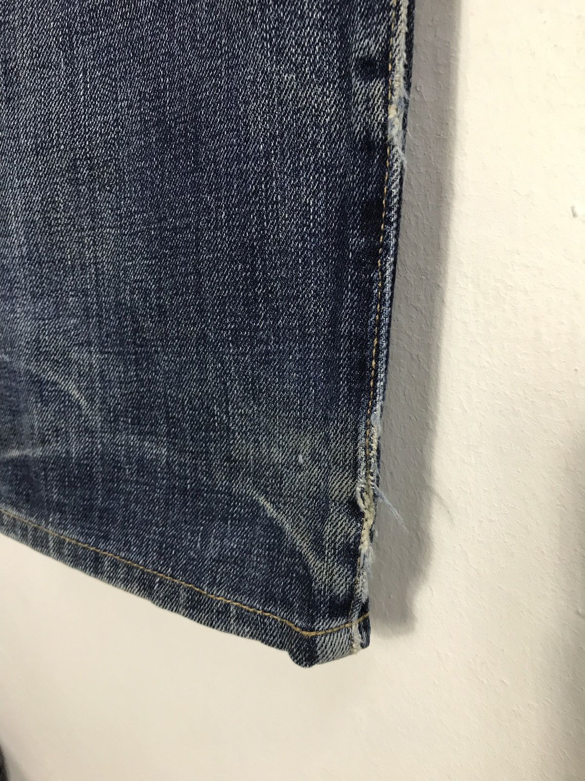 Levi's Vintage Clothing × Vintage Vintage Levi’s 501 Distressed Indigo Denim Jeans Size US 36 / EU 52 - 6 Thumbnail