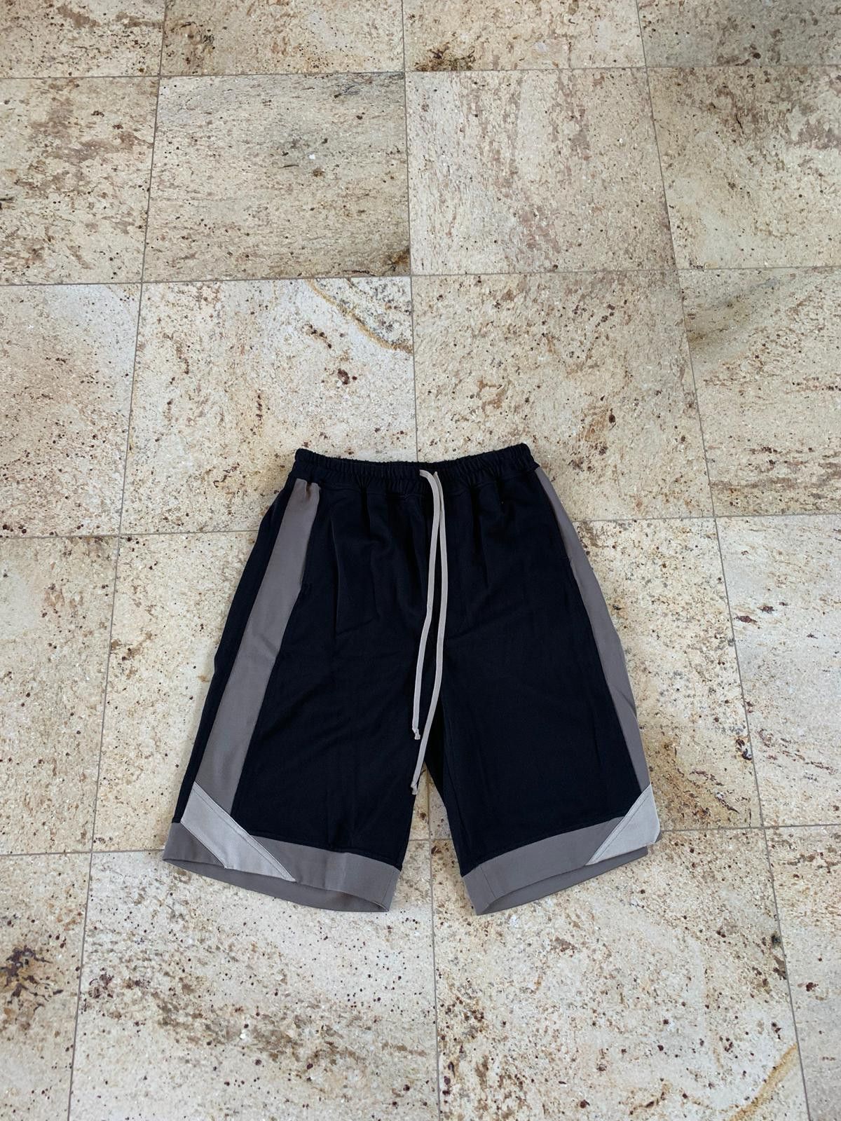 RICK OWENS KARLOFF SHORT サイズ48 ブラック RICK OWENS KARLOFF SHORT サイズ48 ブラック