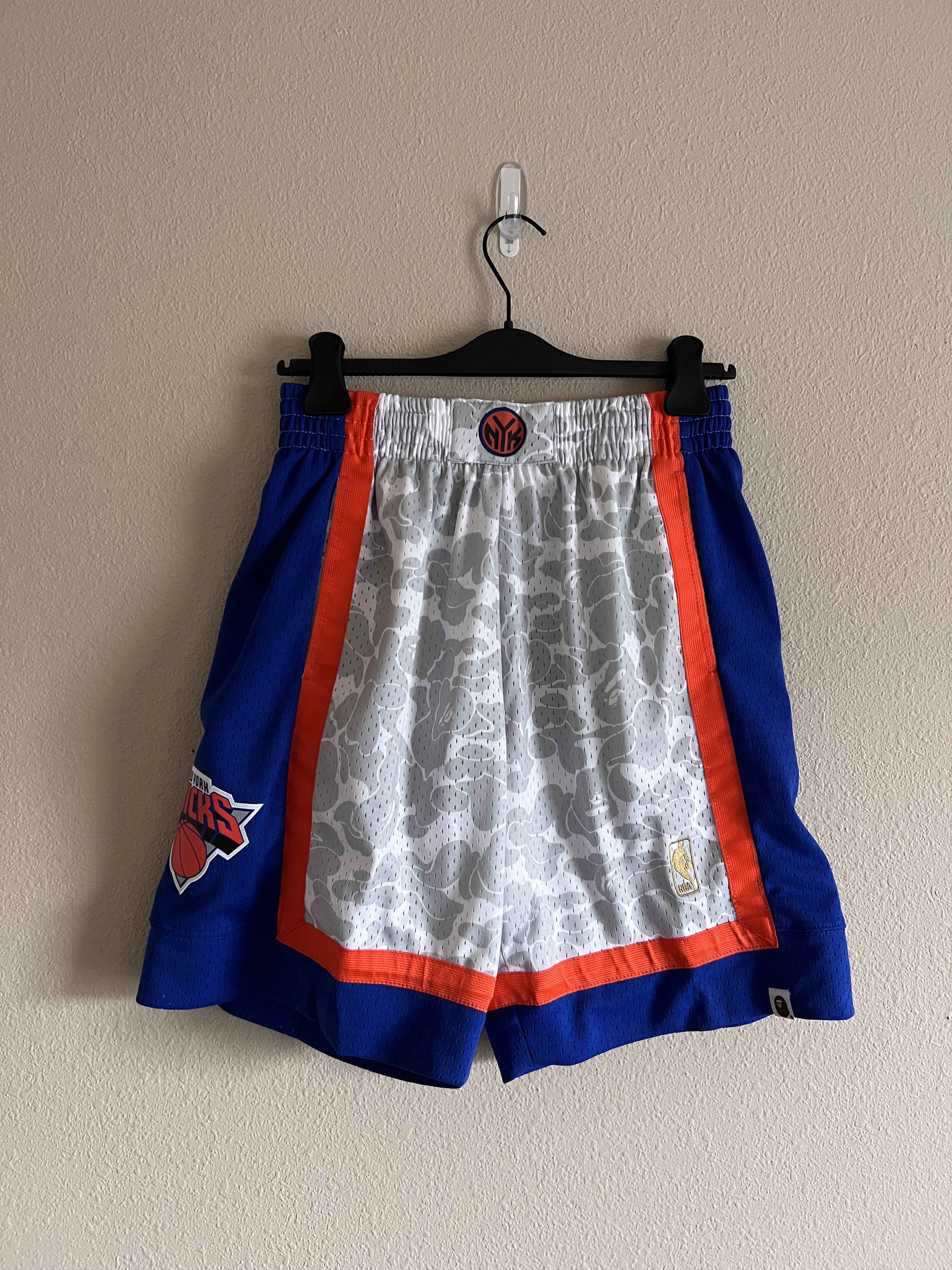 image of Bape Mitchell And Ness New York Knicks Shorts In White, Men's (Size 34)