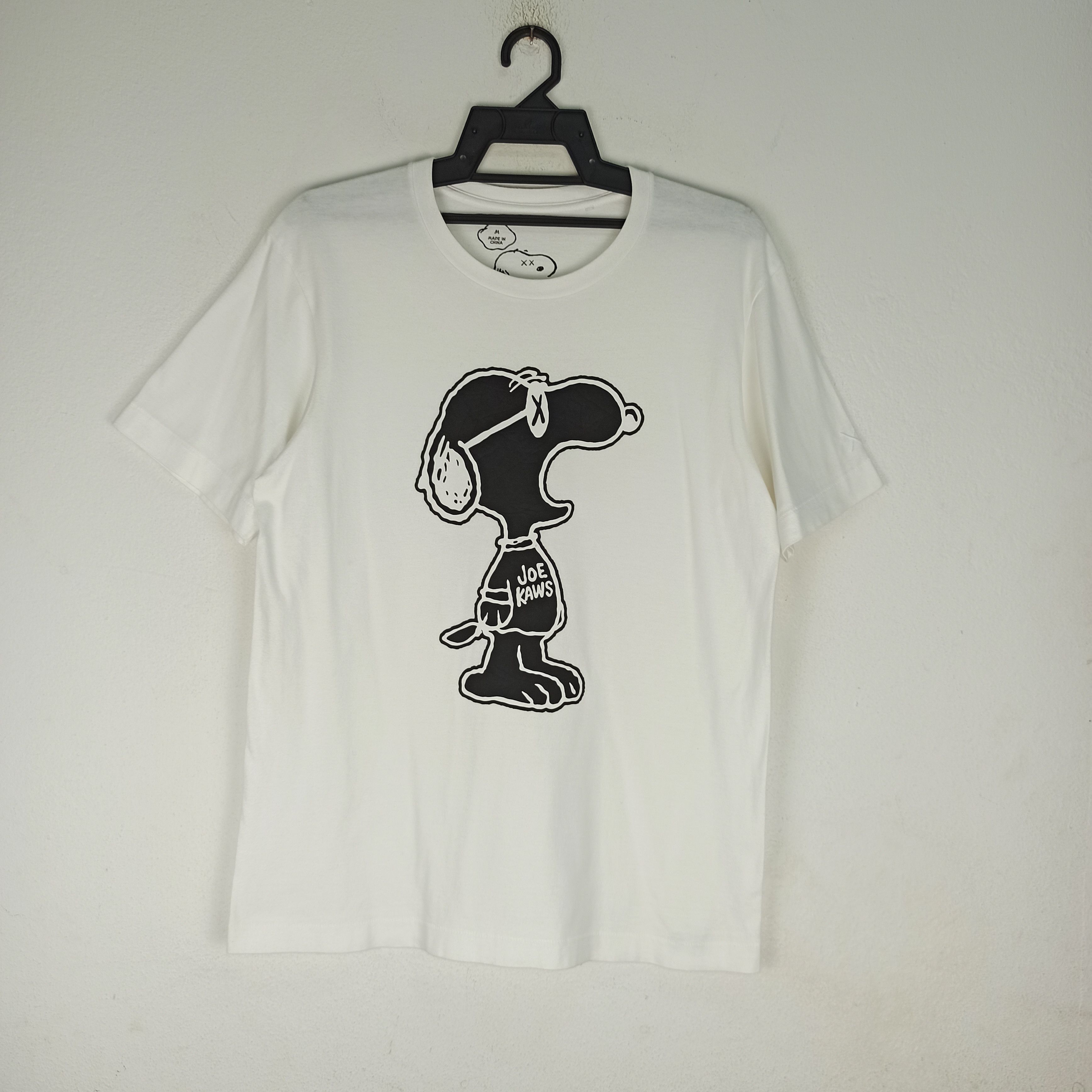 Kaws × Uniqlo Kaws x Peanut Snoopy x Uniqlo T Shirt Size US M / EU 48-50 / 2 - 1 Thumbnail