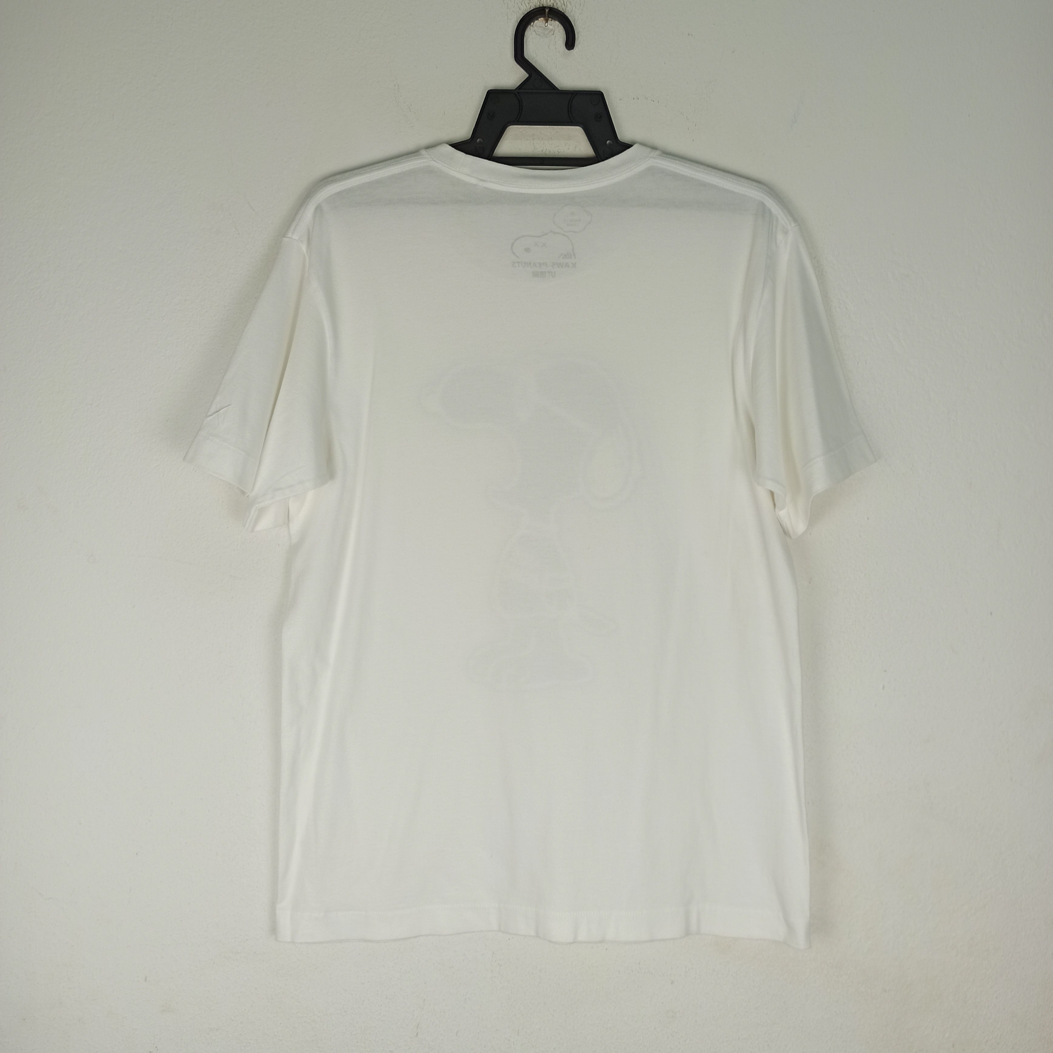 Kaws × Uniqlo Kaws x Peanut Snoopy x Uniqlo T Shirt Size US M / EU 48-50 / 2 - 4 Thumbnail