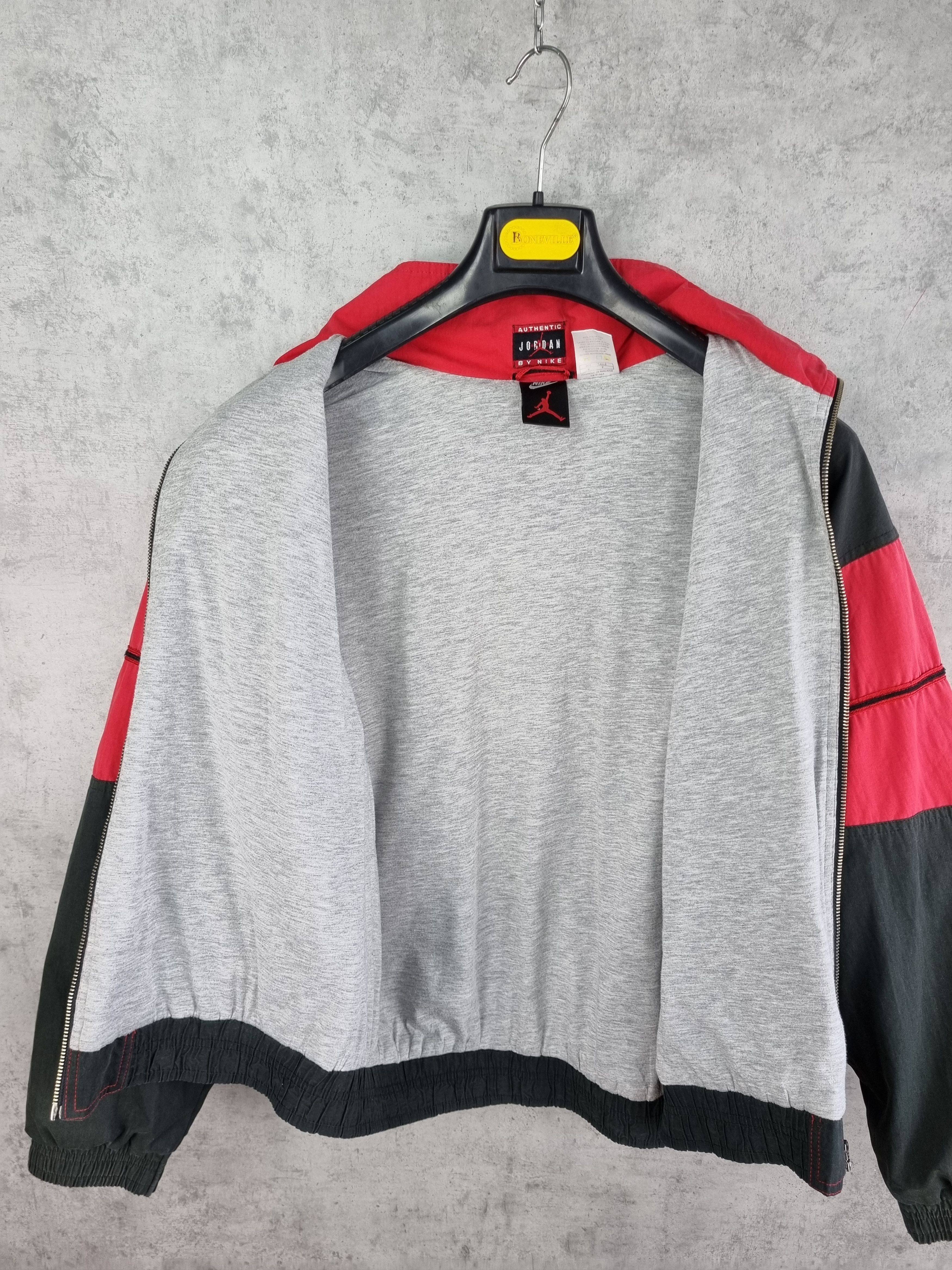 Jordan Brand × Nike × Vintage 90s Air Jordan Faded Jacket with Embroidered Logo Size US S / EU 44-46 / 1 - 8 Thumbnail