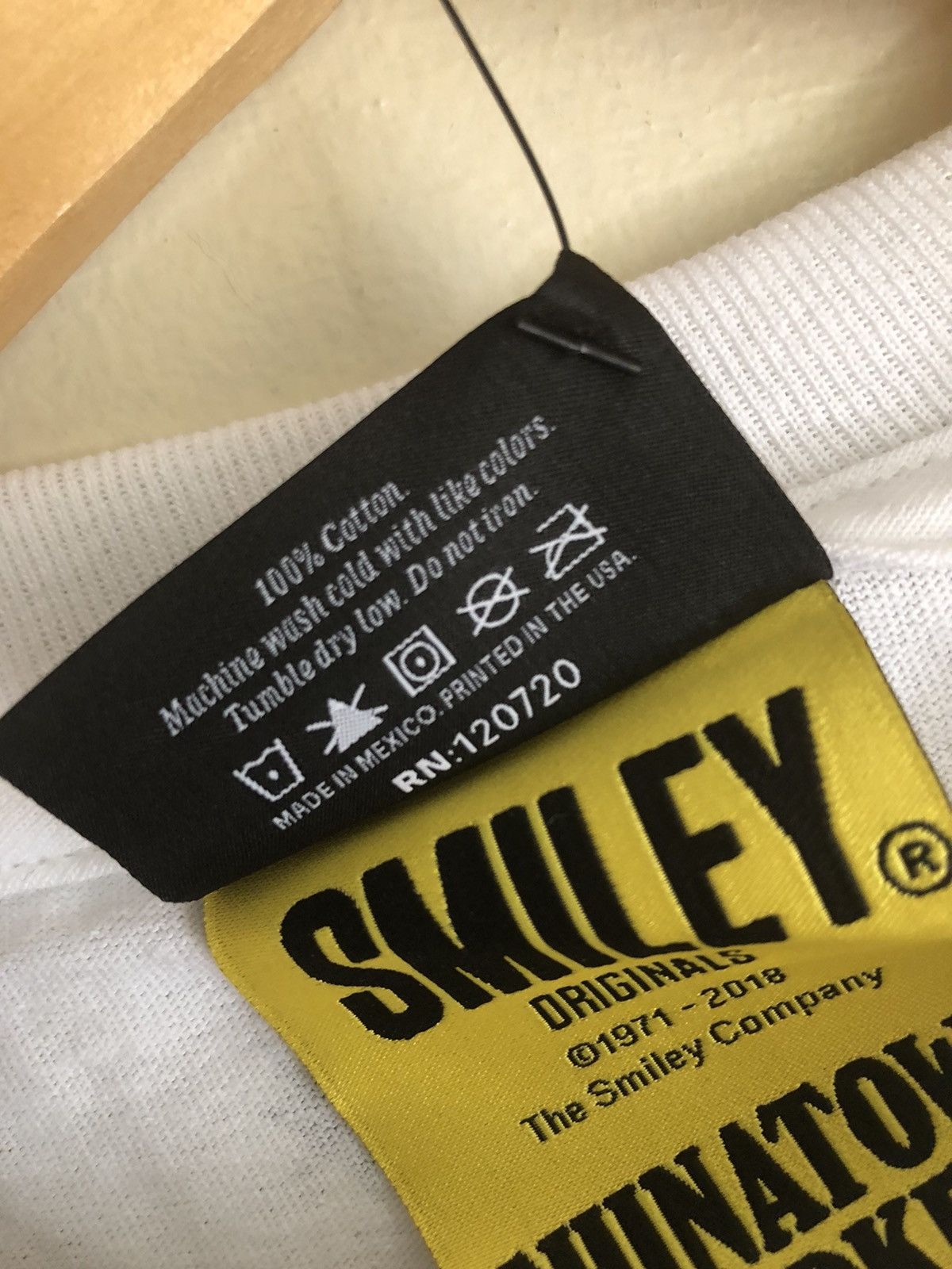 Market × The Hundreds Chinatown Market X The Hundreds Smiley Bomb Logo t-shirt Size US S / EU 44-46 / 1 - 4 Thumbnail