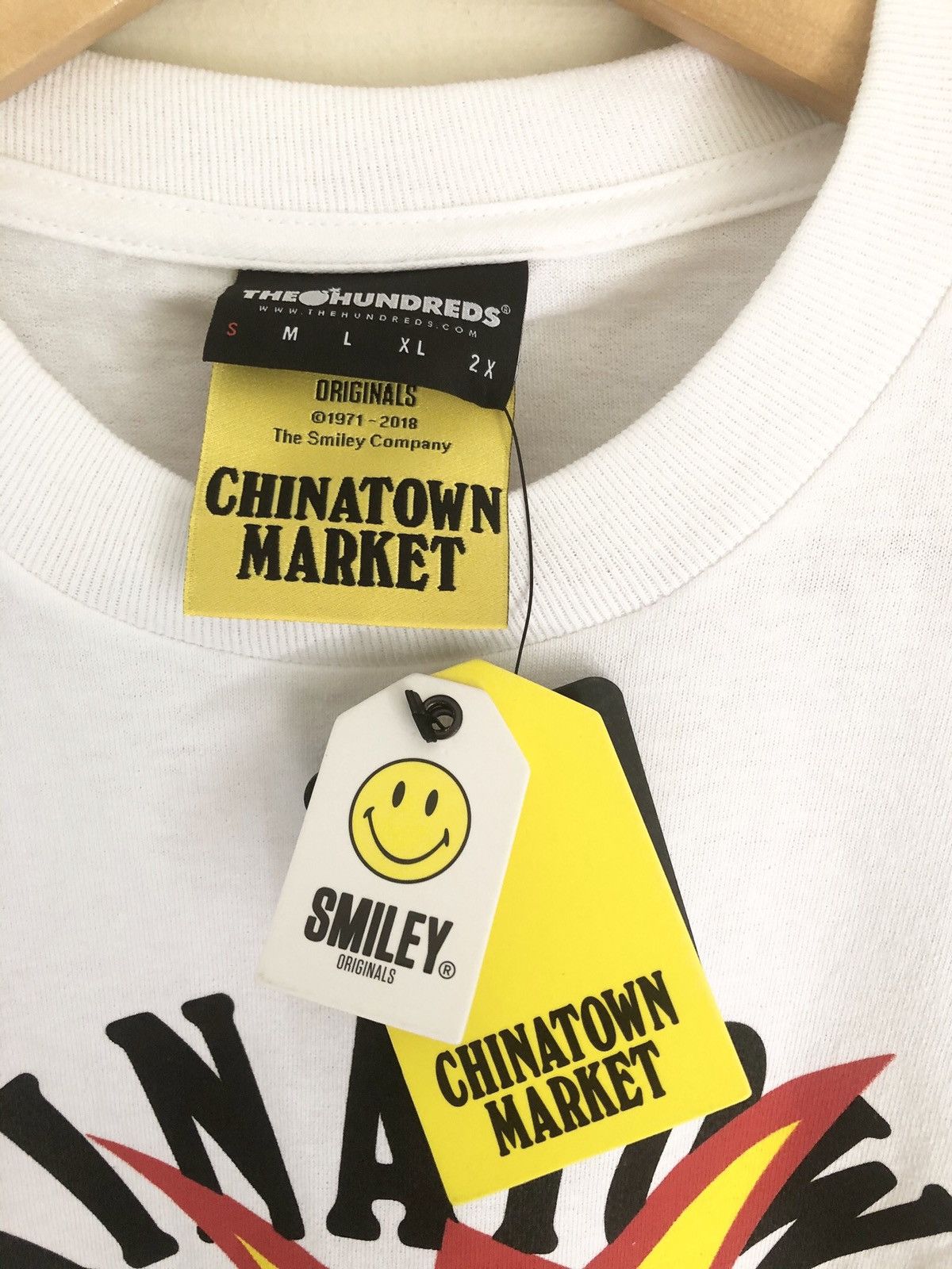 Market × The Hundreds Chinatown Market X The Hundreds Smiley Bomb Logo t-shirt Size US S / EU 44-46 / 1 - 3 Thumbnail