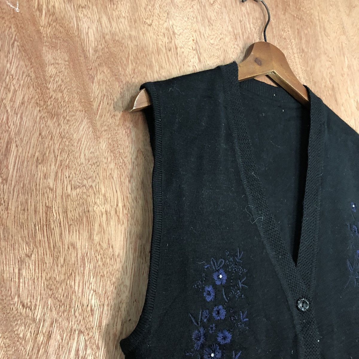 Homespun Knitwear Art embroidered Japan Black Vest cardigan knitwear #c858 Size US S / EU 44-46 / 1 - 5 Thumbnail