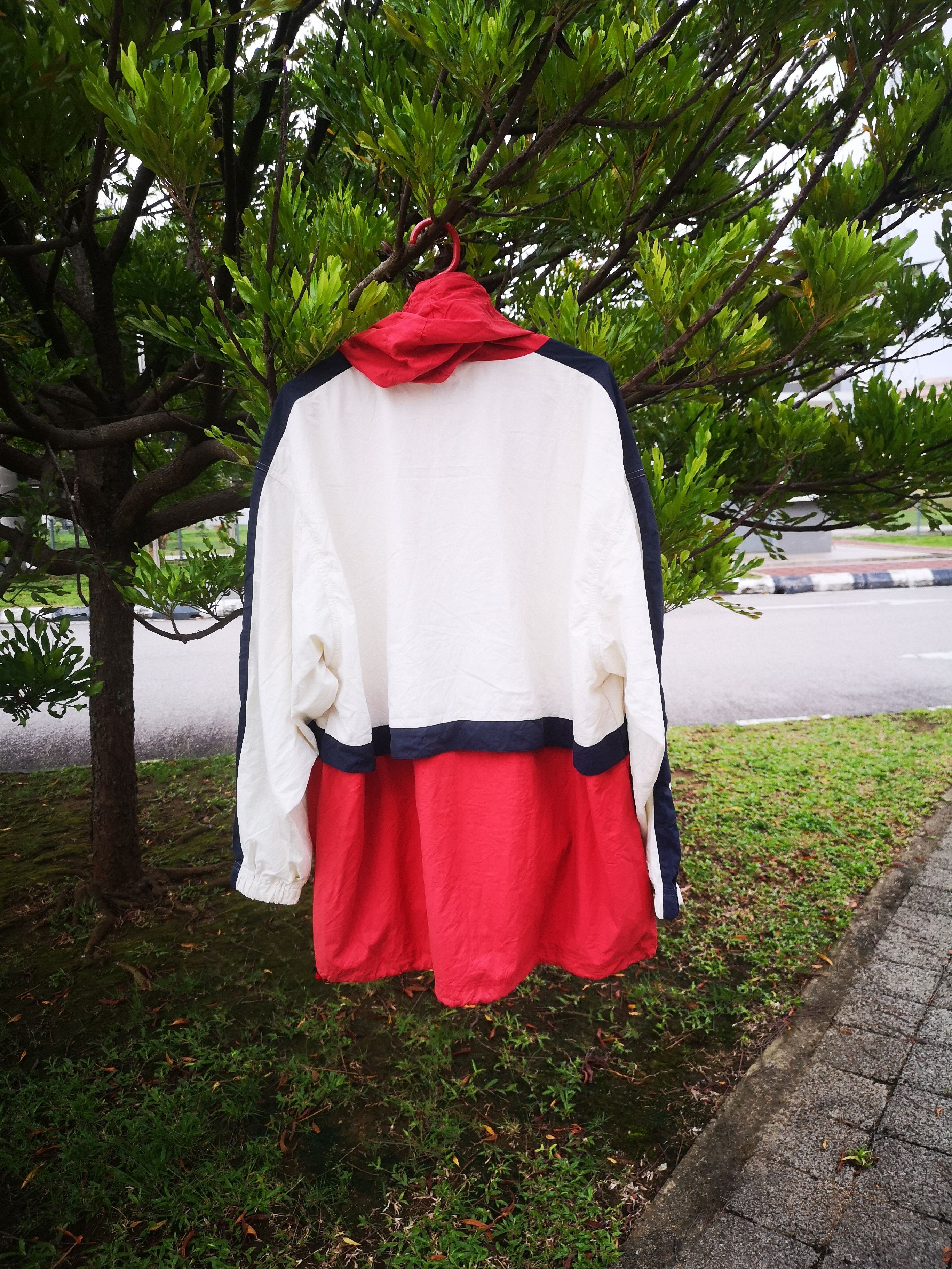 Sergio Tacchini × Vintage Vintage Sergio Tacchini windbreaker Size US M / EU 48-50 / 2 - 2 Thumbnail