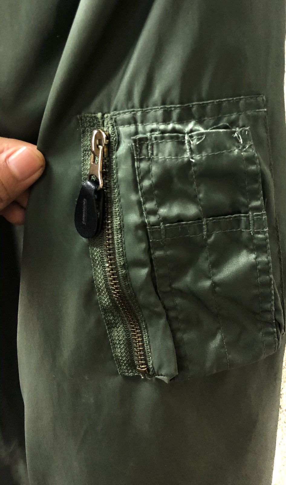 Japanese Brand Vintage Japanese MA-1 Bomber Jacket Olive Green with Size US L / EU 52-54 / 3 - 5 Thumbnail
