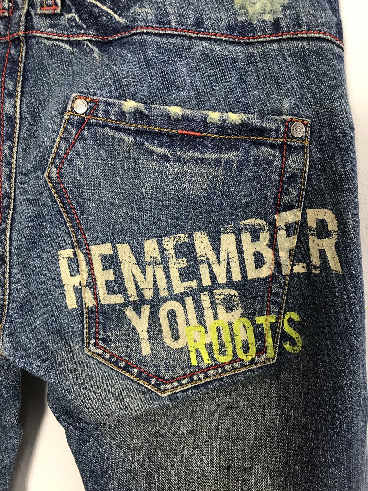 Japanese Brand Vintage Gotcha Surf Printed Denim Jeans Tear Style Size US 32 / EU 48 - 12 Thumbnail