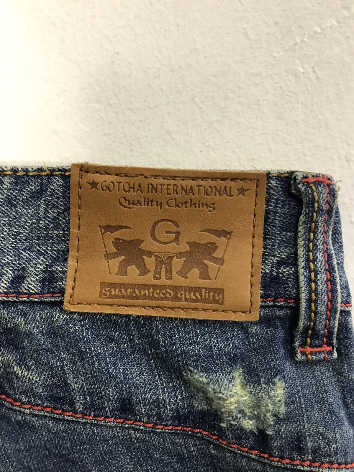 Japanese Brand Vintage Gotcha Surf Printed Denim Jeans Tear Style Size US 32 / EU 48 - 13 Thumbnail