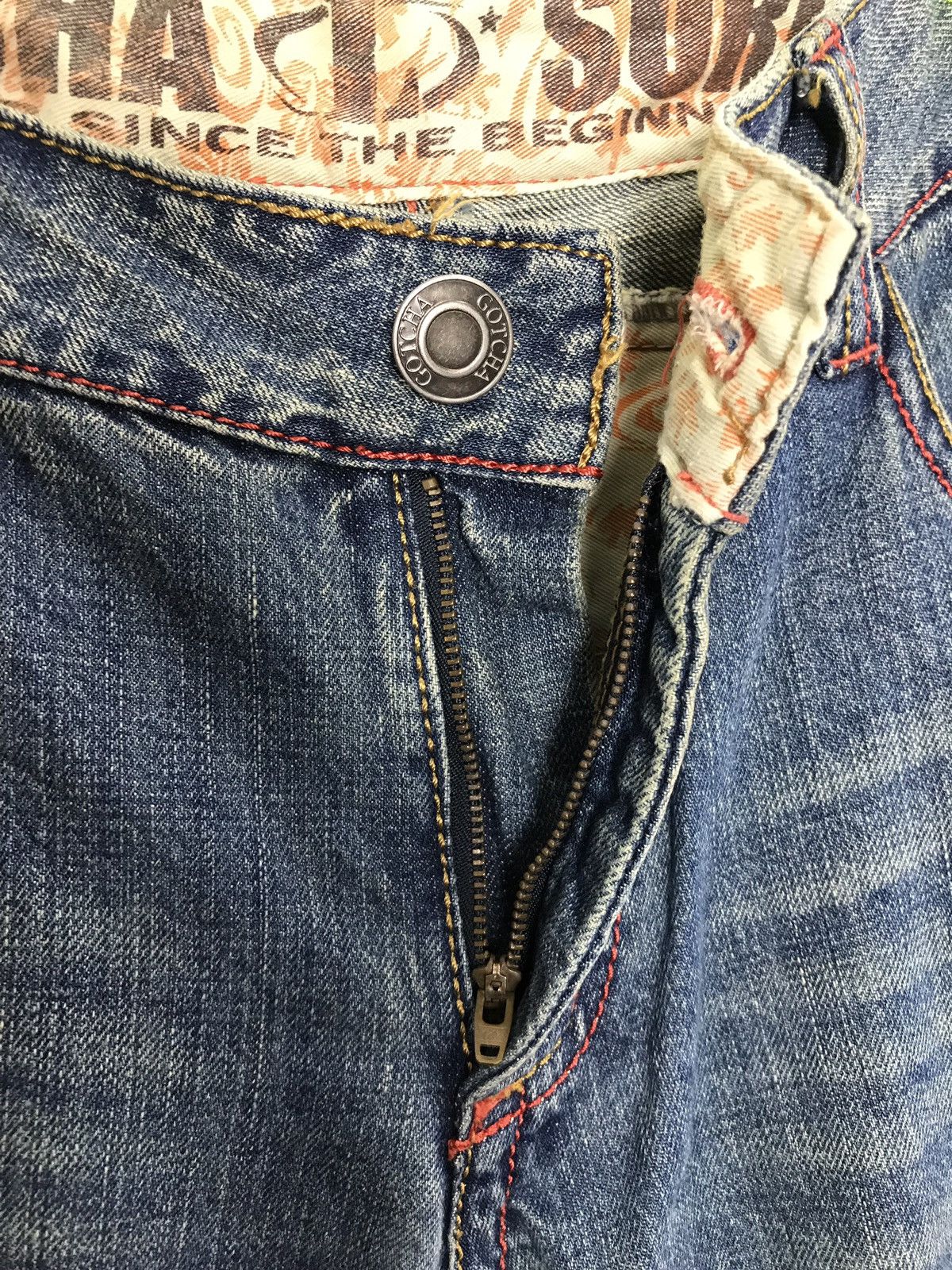 Japanese Brand Vintage Gotcha Surf Printed Denim Jeans Tear Style Size US 32 / EU 48 - 9 Thumbnail