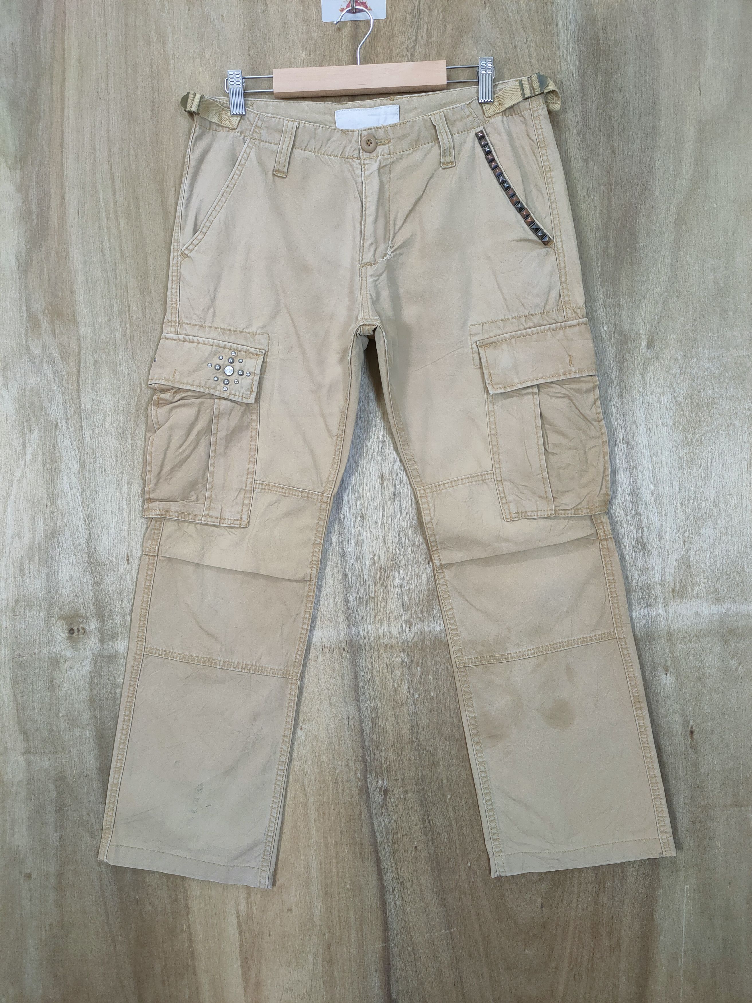 Japanese Brand NEUTRAL INFINITY FLARE CARGO PANTS Size US 30 / EU 46 - 1 Thumbnail