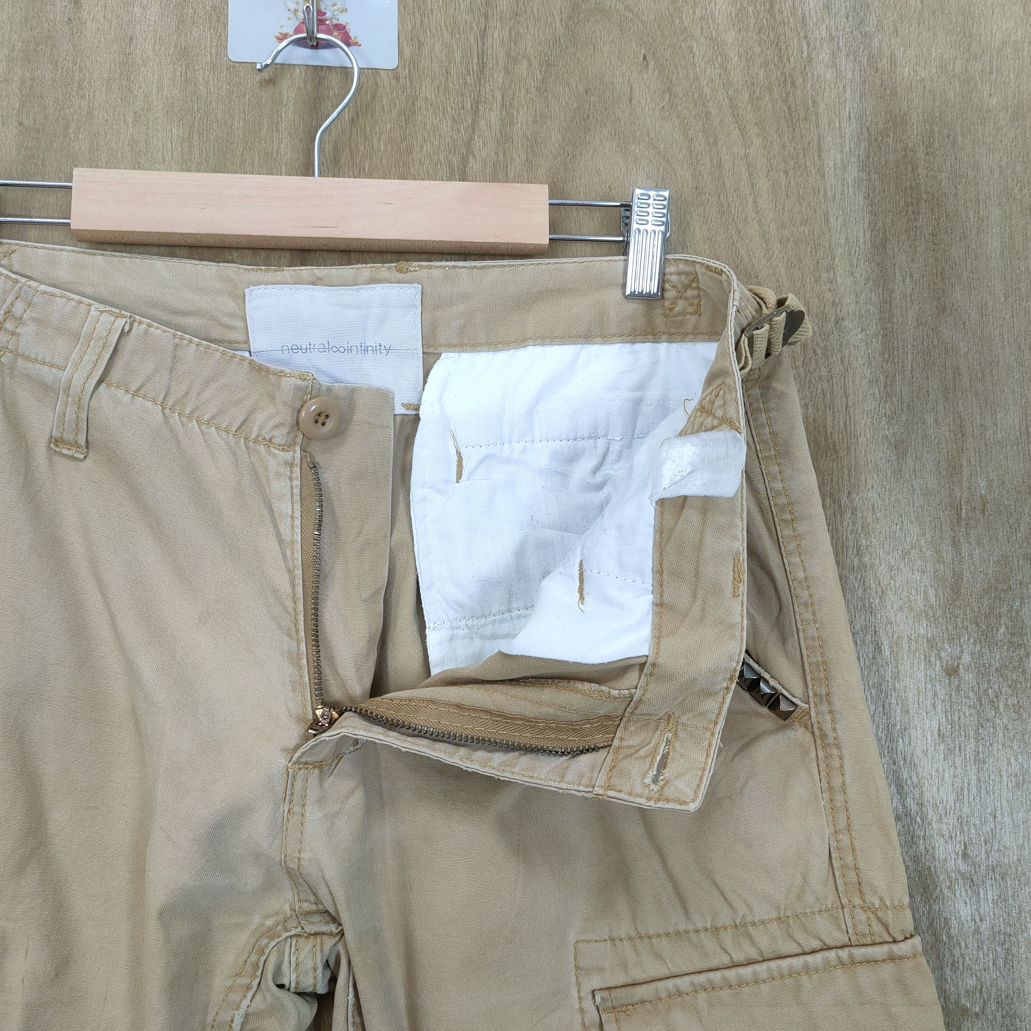 Japanese Brand NEUTRAL INFINITY FLARE CARGO PANTS Size US 30 / EU 46 - 10 Thumbnail