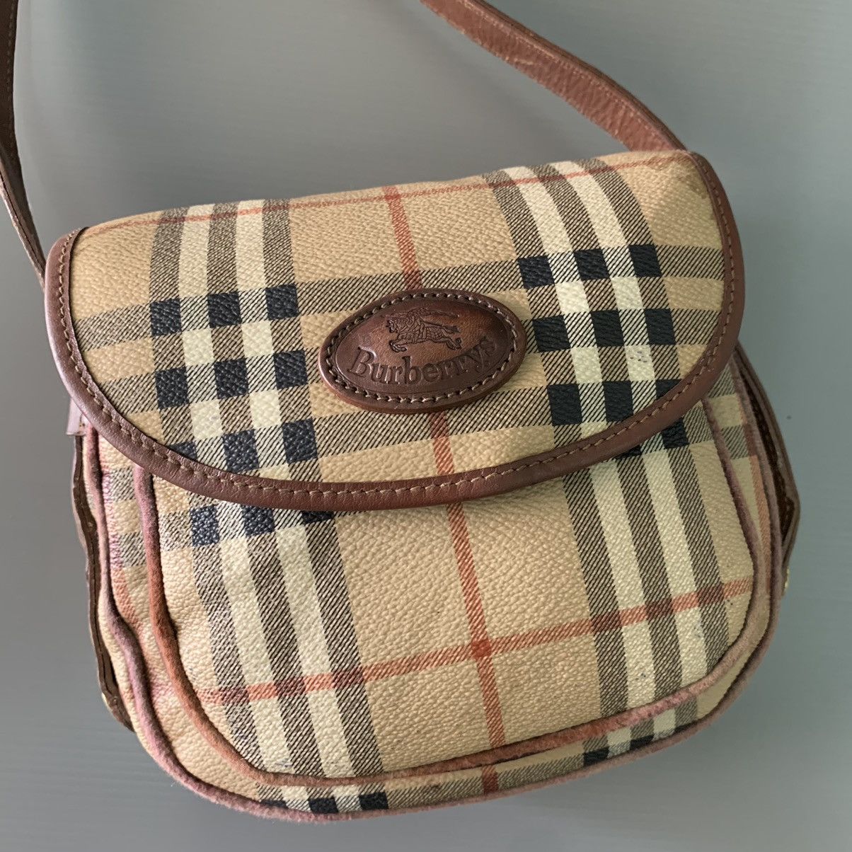 Burberry Burberrys Monogram Vintage Slingbag Size ONE SIZE - 3 Thumbnail