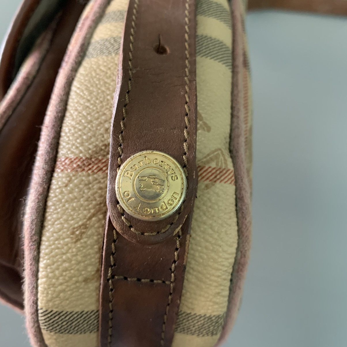 Burberry Burberrys Monogram Vintage Slingbag Size ONE SIZE - 7 Thumbnail