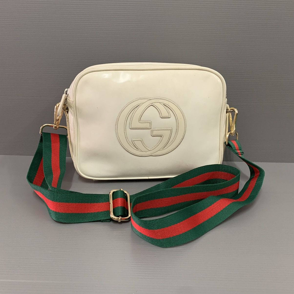 Gucci Authentic Gucci Vintage Sling White Bag Size ONE SIZE - 5 Thumbnail