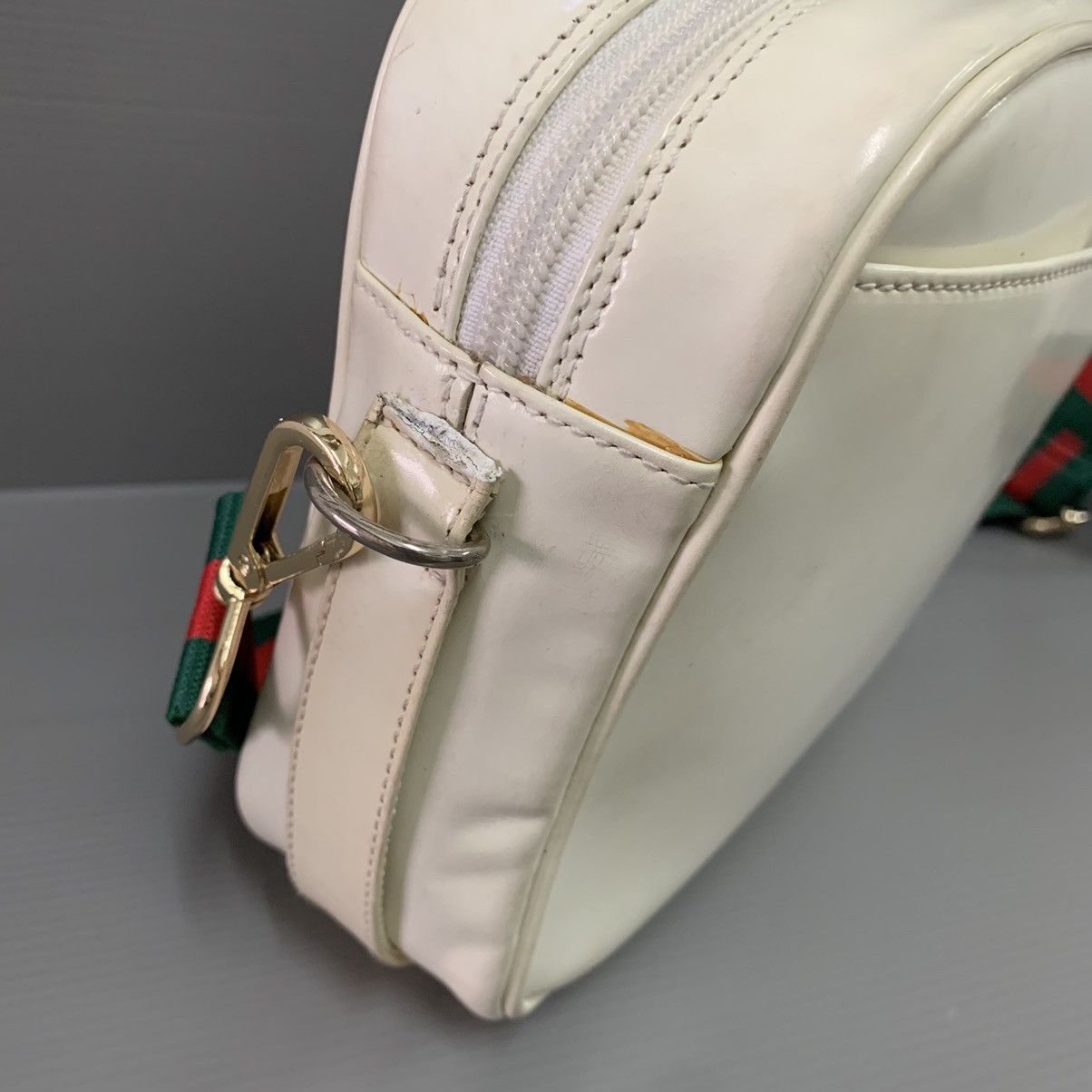 Gucci Authentic Gucci Vintage Sling White Bag Size ONE SIZE - 11 Thumbnail