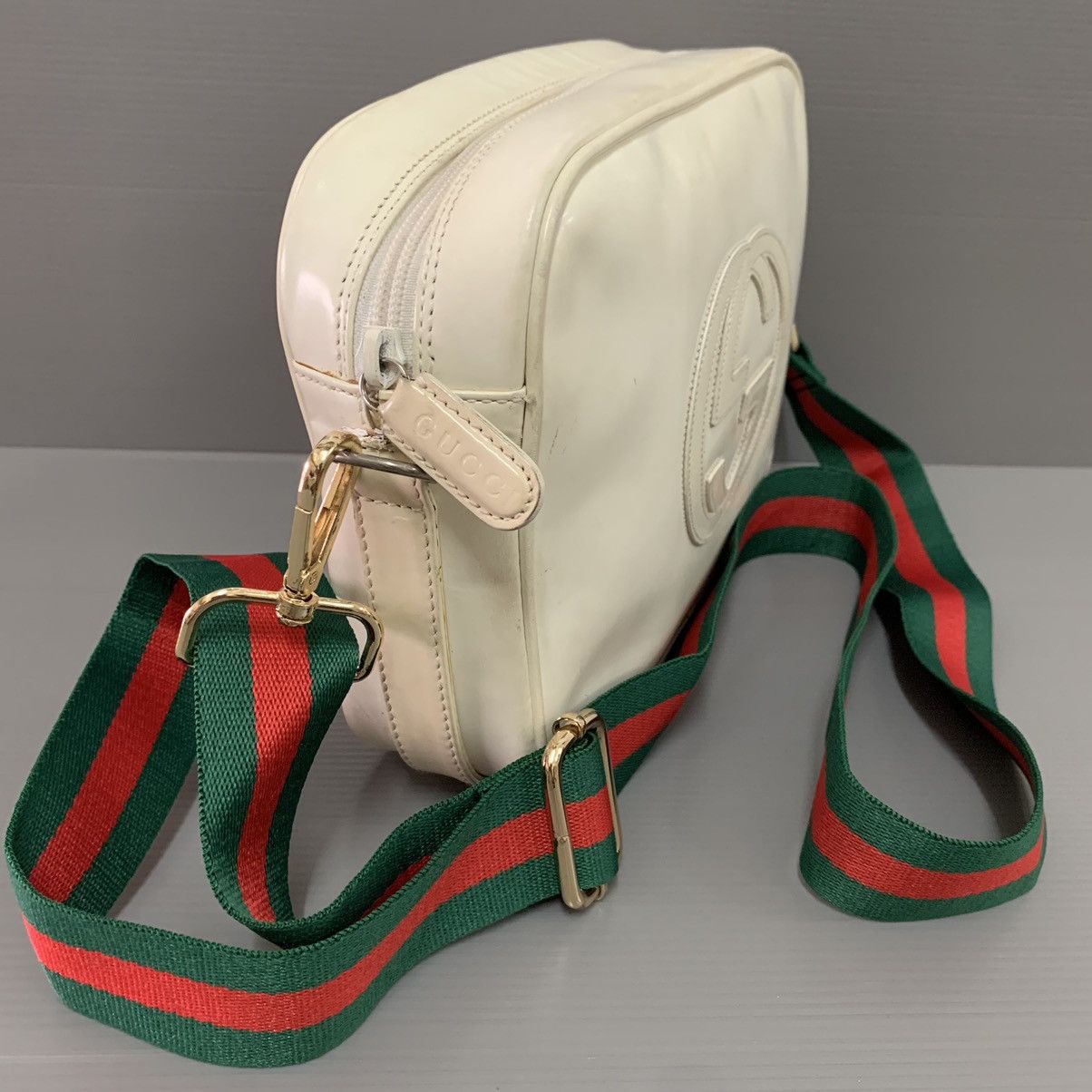 Gucci Authentic Gucci Vintage Sling White Bag Size ONE SIZE - 6 Thumbnail
