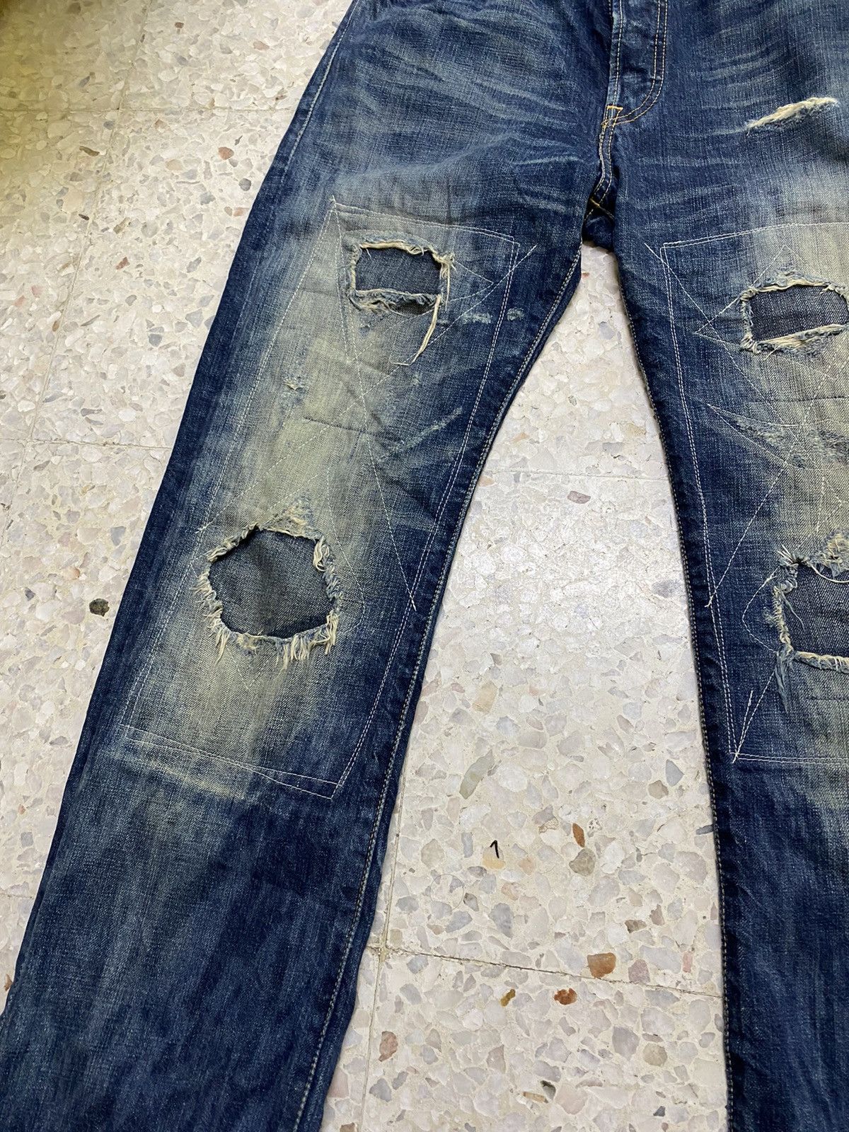 Levi's × Levi's Vintage Clothing Vintage Levi’s 501 Jeans Distressted Design Rare Size US 30 / EU 46 - 4 Thumbnail
