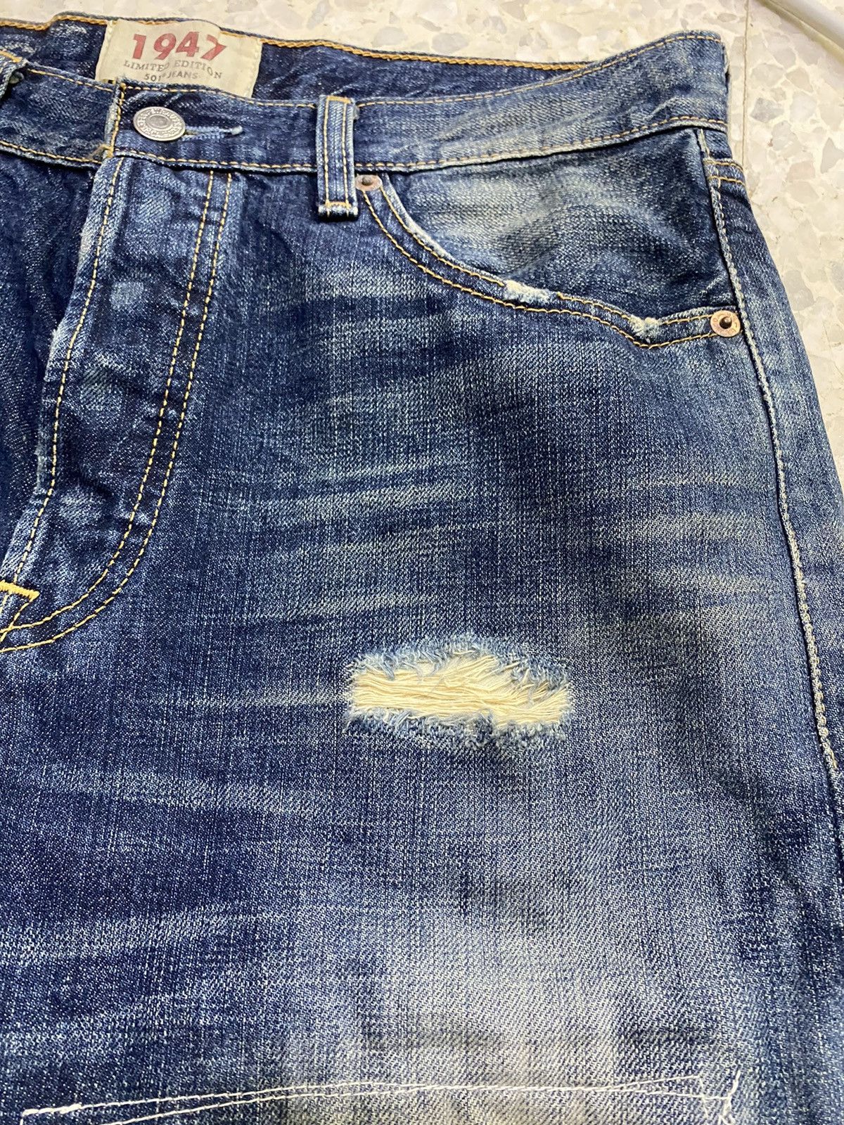 Levi's × Levi's Vintage Clothing Vintage Levi’s 501 Jeans Distressted Design Rare Size US 30 / EU 46 - 6 Thumbnail