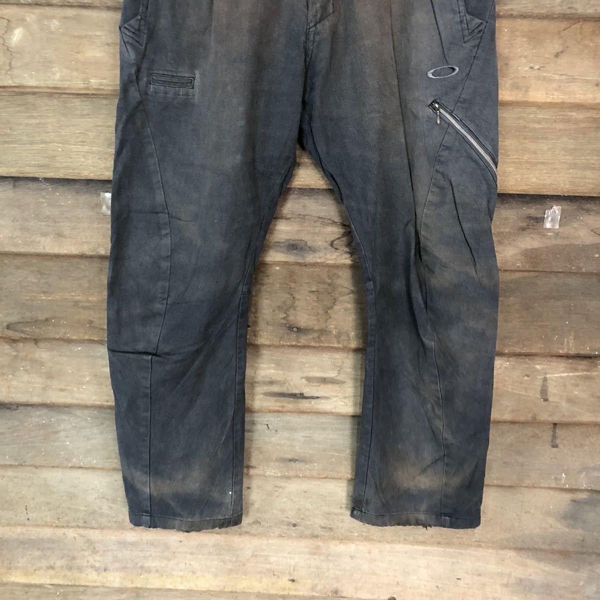 Oakley Oakley Black multi pocket faded Cargo Pants #4568DLL Size US 34 / EU 50 - 3 Thumbnail
