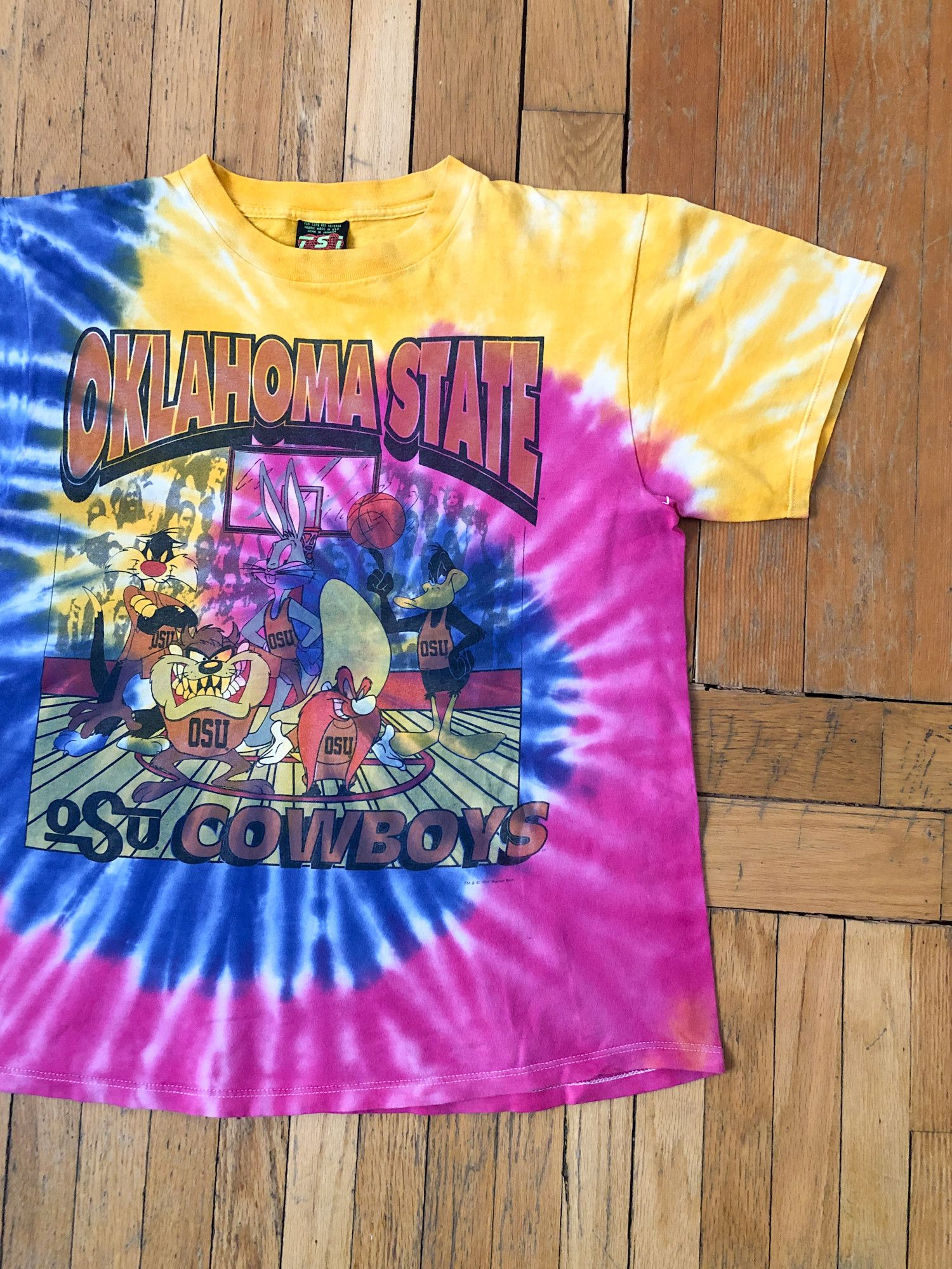 Vintage × Warner Bros 1994 Faded 'Oklahoma State Cowboys' Looney Tunes T-Shirt Size US L / EU 52-54 / 3 - 1 Thumbnail