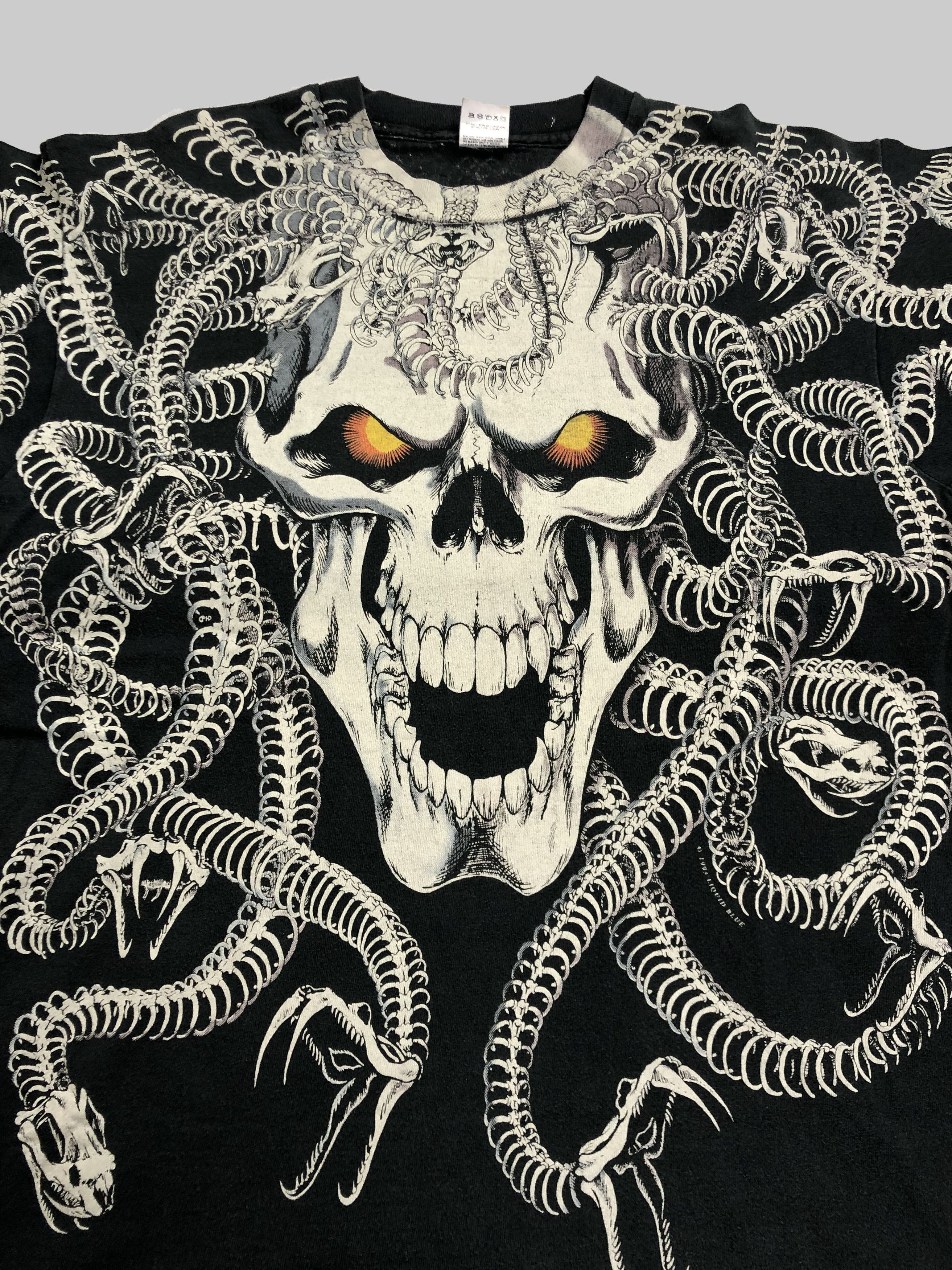 Liquid Blue Vintage 1993 Liquid Blue Medusa Skulls Travis Scott Size US L / EU 52-54 / 3 - 3 Thumbnail