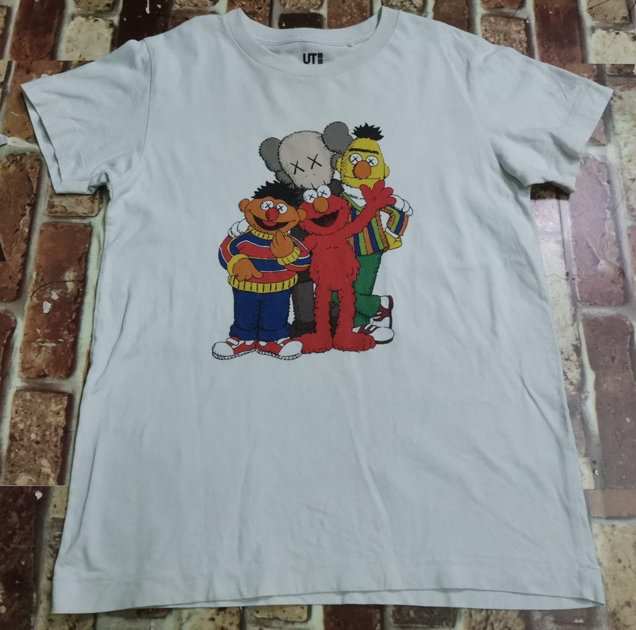 Kaws X Sesame Street Size 150 Tee