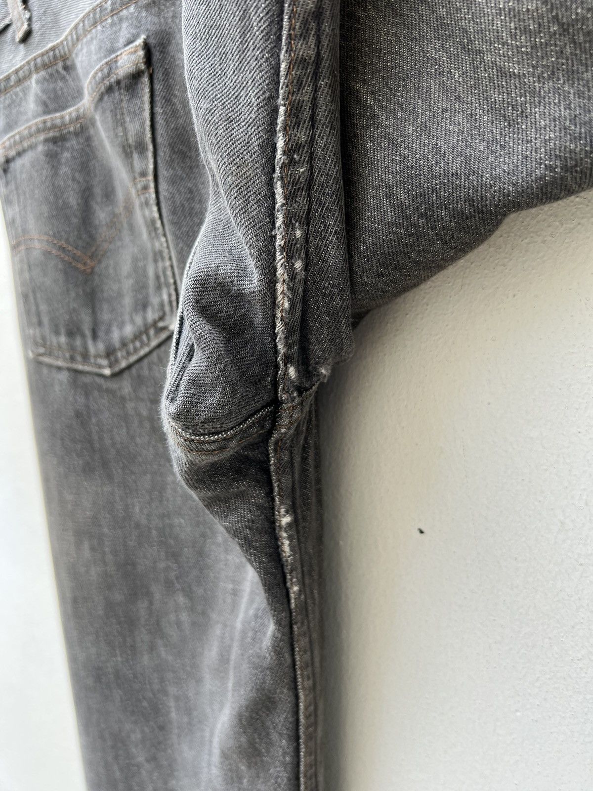 Levi's Vintage 80s Levi’s 501 Usa 🇺🇸 Faded Black Denim Jeans Size US 31 - 21 Thumbnail