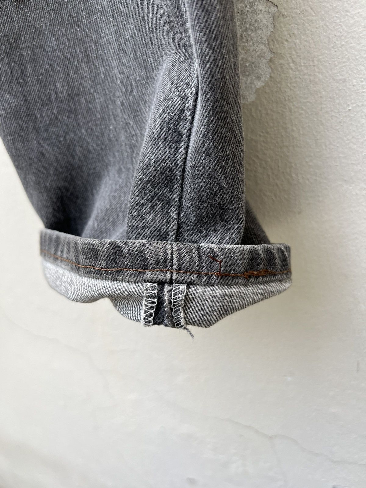 Levi's Vintage 80s Levi’s 501 Usa 🇺🇸 Faded Black Denim Jeans Size US 31 - 14 Thumbnail