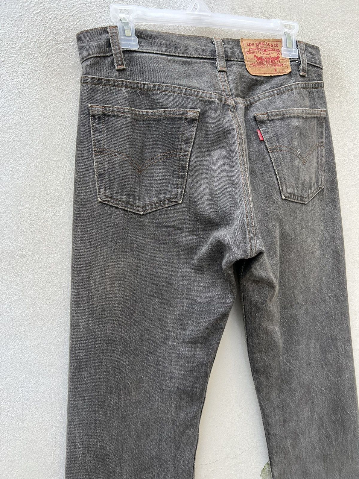 Levi's Vintage 80s Levi’s 501 Usa 🇺🇸 Faded Black Denim Jeans Size US 31 - 16 Thumbnail