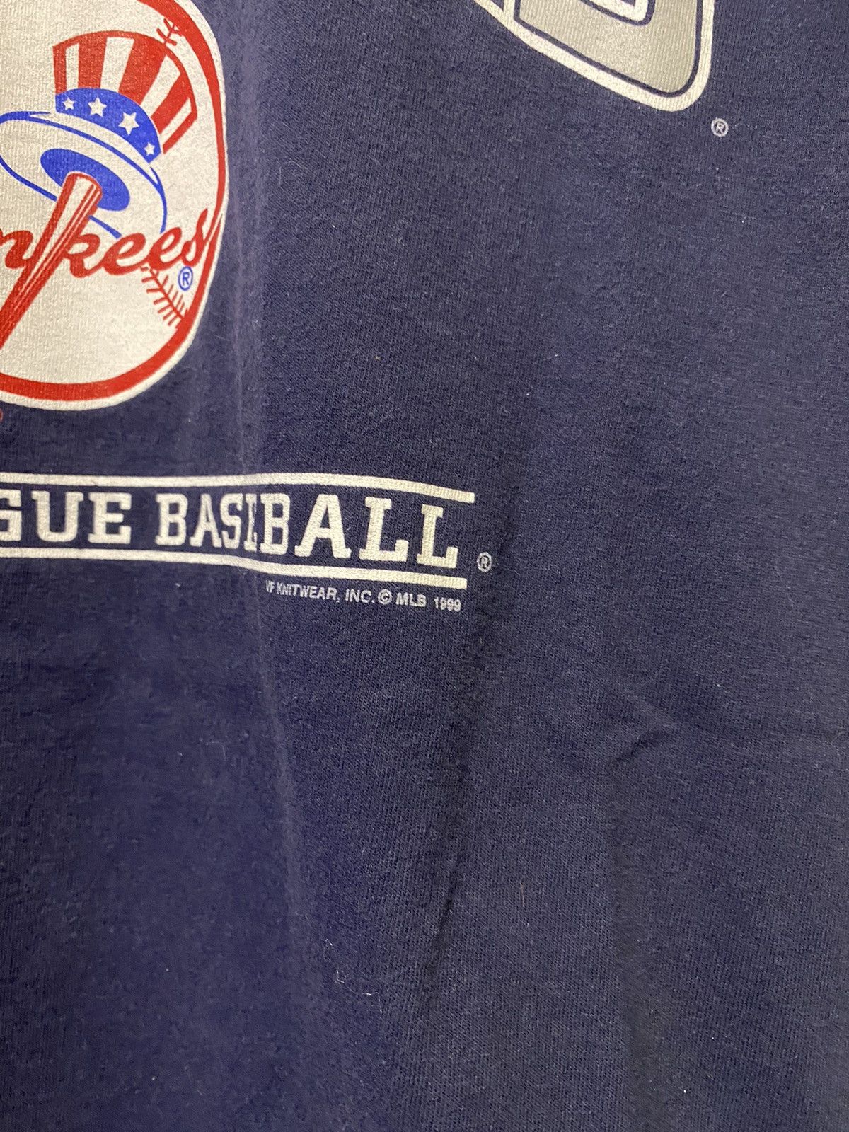 MLB Vintage 1999 Yankees Spellout Logo Tee Size US L / EU 52-54 / 3 - 3 Thumbnail
