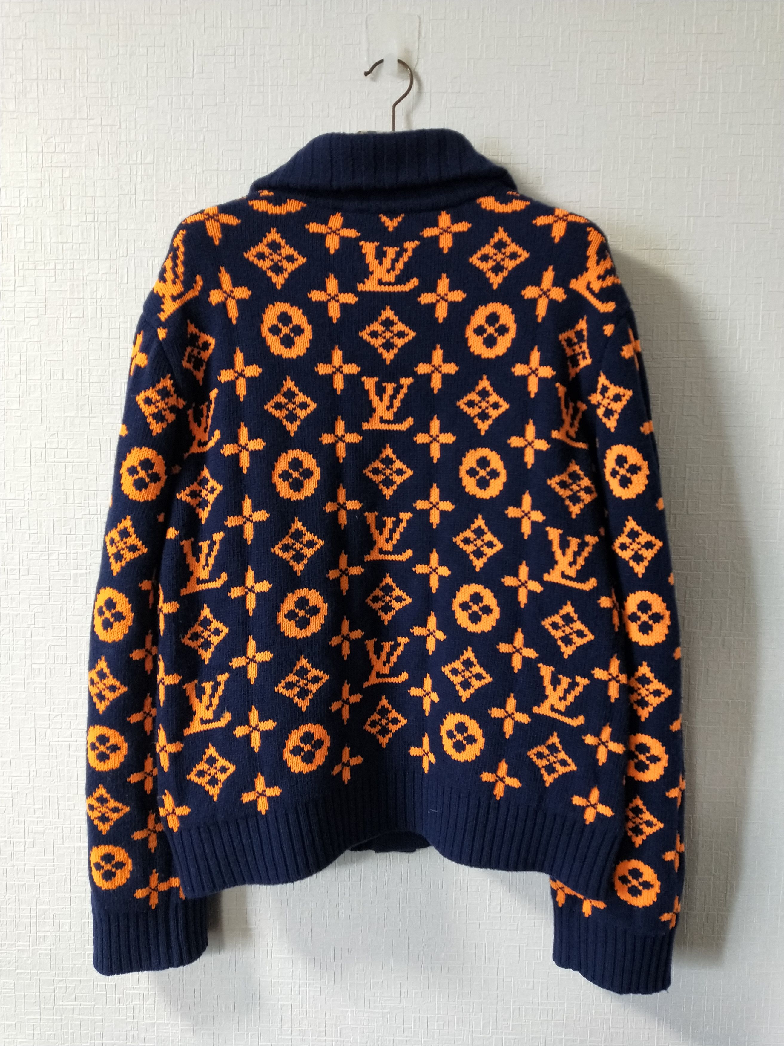 Louis Vuitton Signature Cardigan Size US XL / EU 56 / 4 - 2 Thumbnail