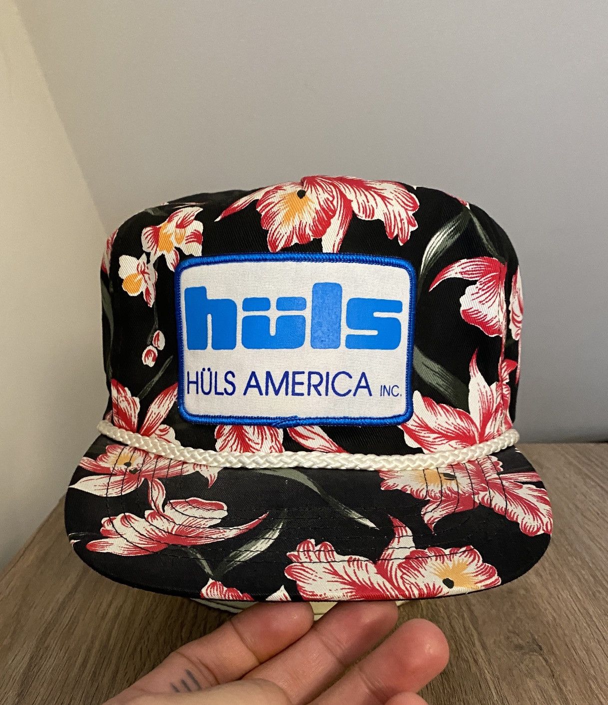 Vintage Vintage 80’s Hüls Flowers All Over Big Crown Trucker Hat Size ONE SIZE - 1 Thumbnail