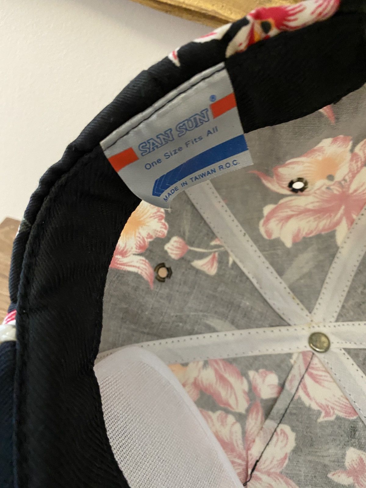 Vintage Vintage 80’s Hüls Flowers All Over Big Crown Trucker Hat Size ONE SIZE - 11 Thumbnail