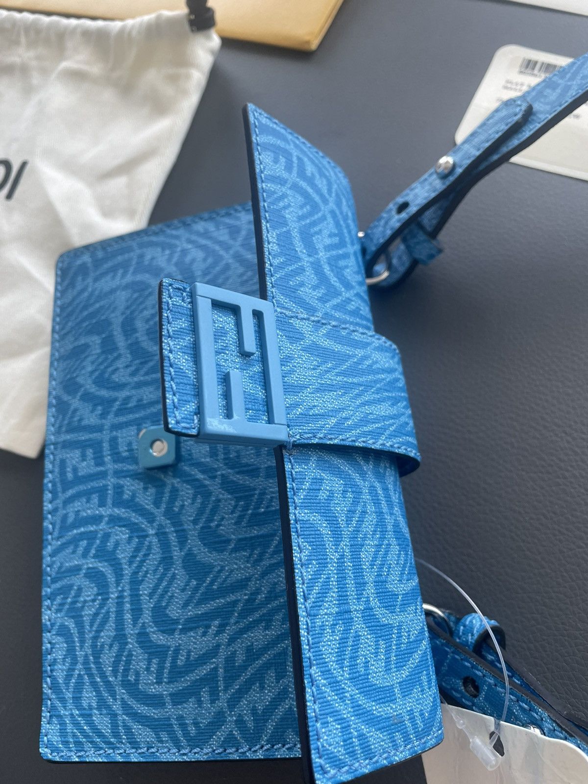 Fendi Rare Super Runway Brand New Iconic Men’s Baguette Mini Bag Size ONE SIZE - 10 Thumbnail