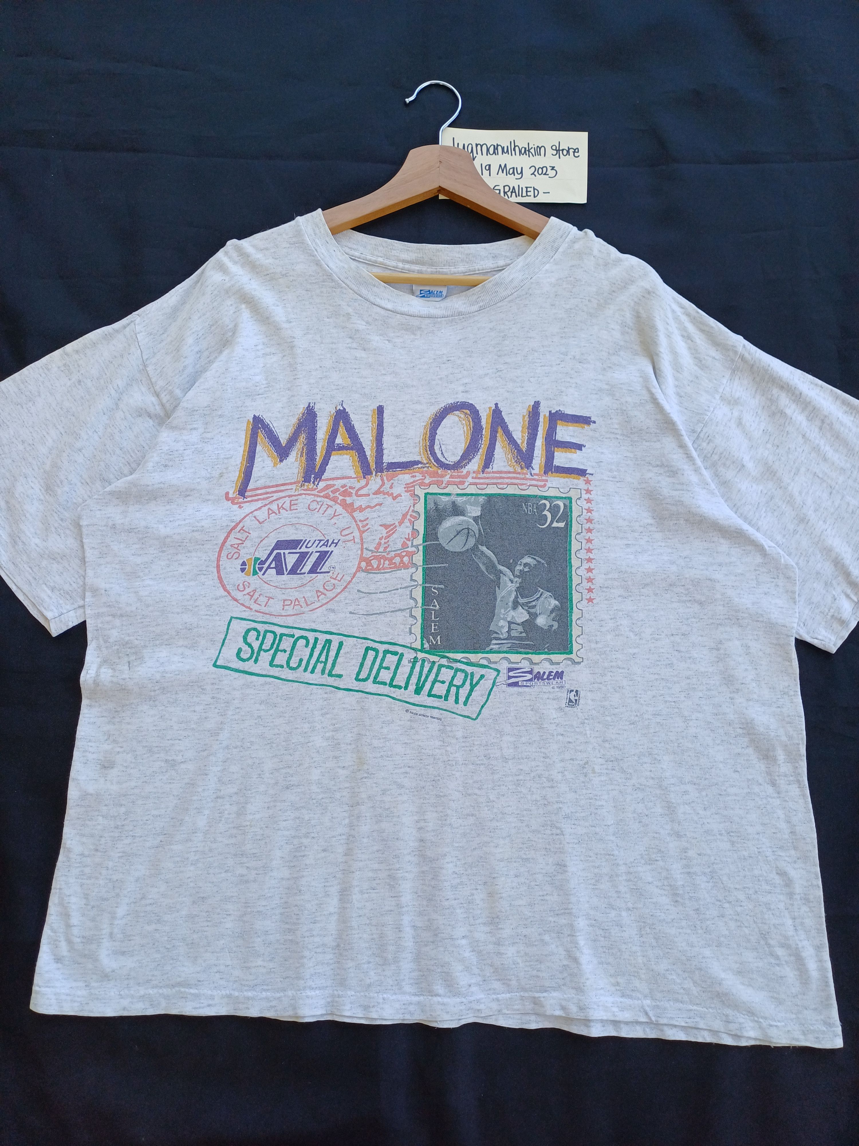 NBA Rare Vintage MALONE NBA Player Salem Tshirt Size US XL / EU 56 / 4 - 4 Thumbnail