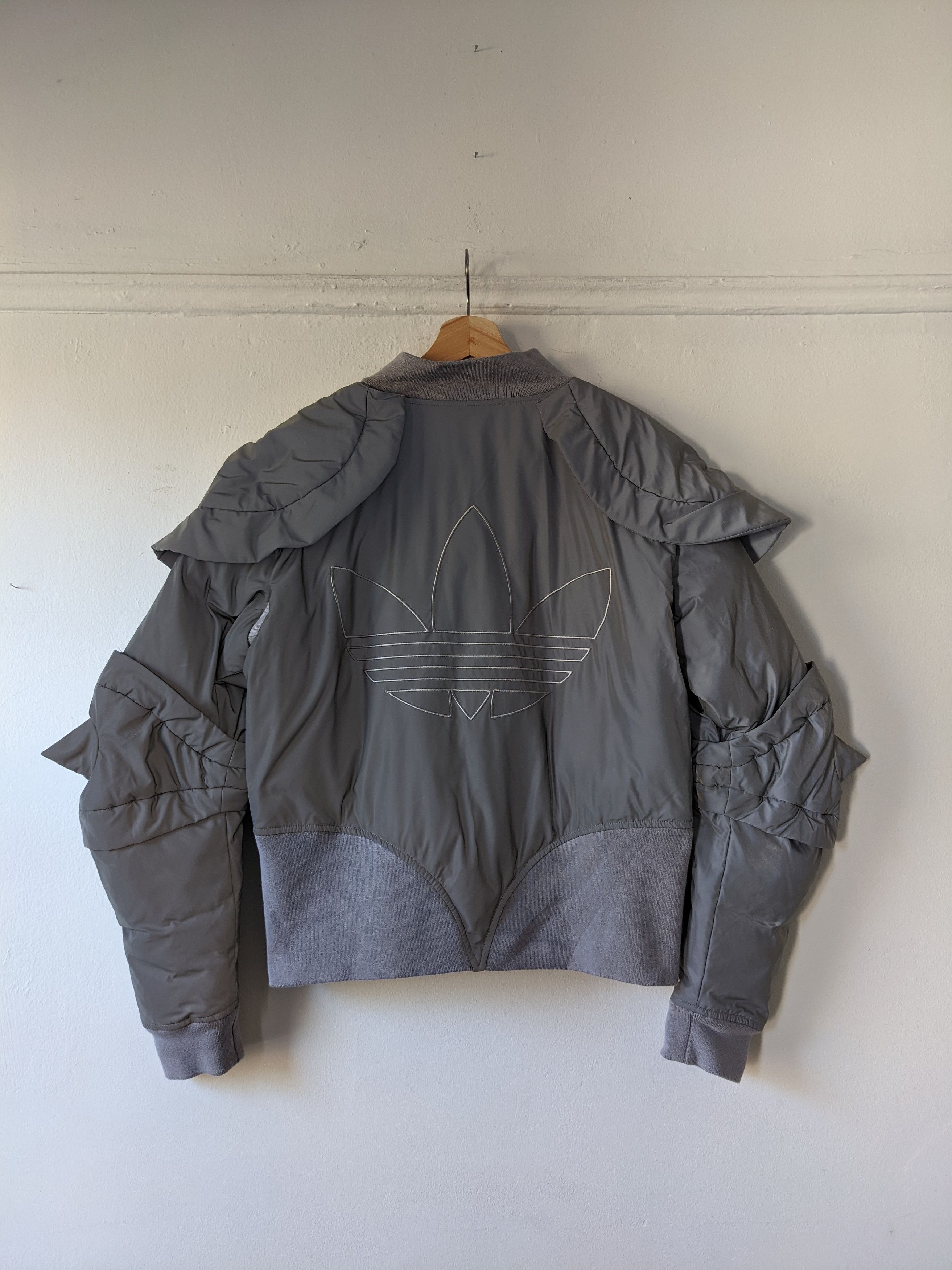 Adidas × Jeremy Scott 2010 3M Knight Armor Puffer Size US L / EU 52-54 / 3 - 5 Thumbnail