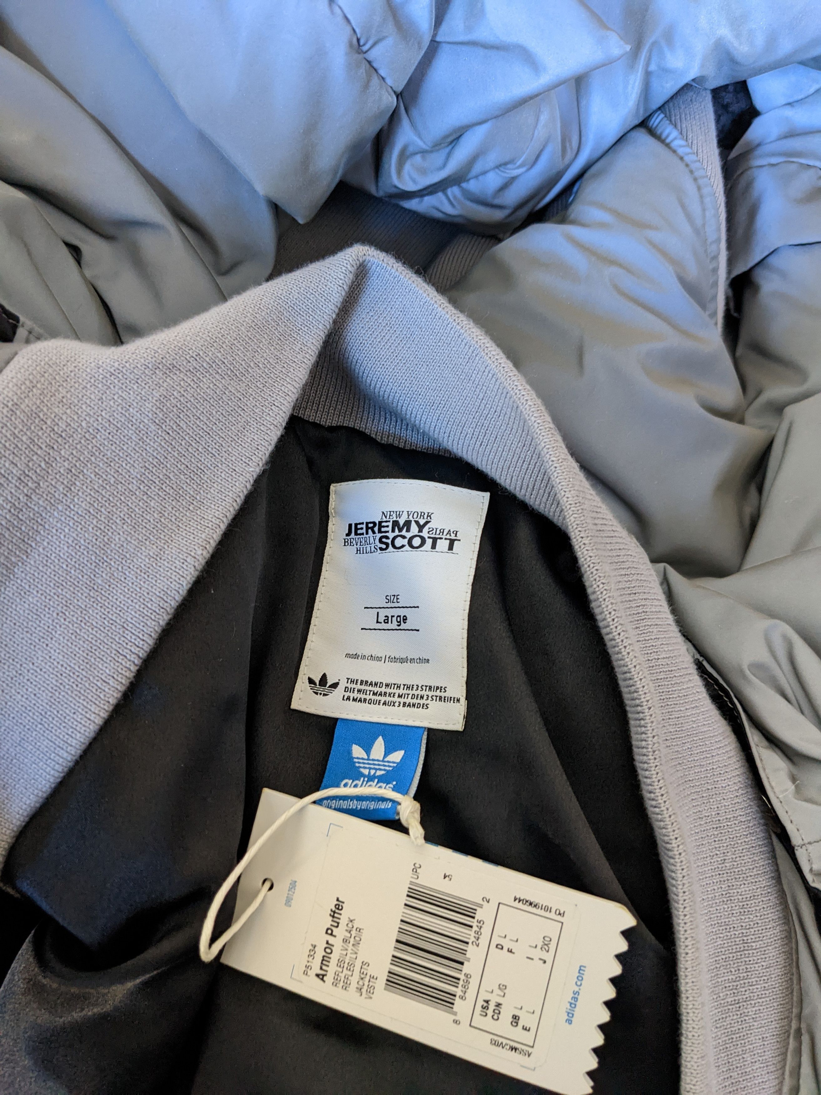 Adidas × Jeremy Scott 2010 3M Knight Armor Puffer Size US L / EU 52-54 / 3 - 9 Thumbnail