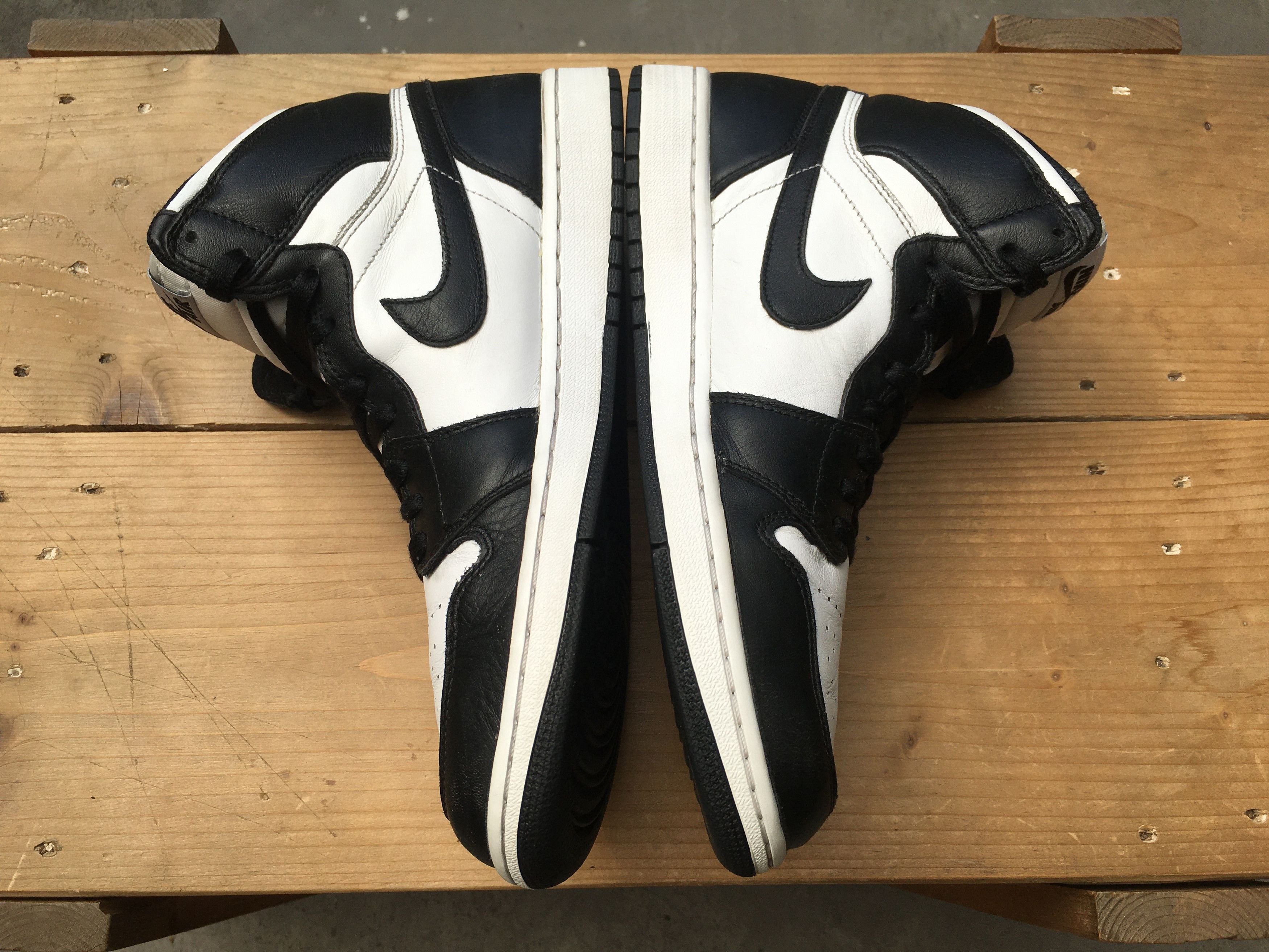 Jordan Brand × Nike 🔥 Nike Air Jordan 1 Retro High OG Black White 2014 Size US 10.5 / EU 43-44 - 24 Thumbnail