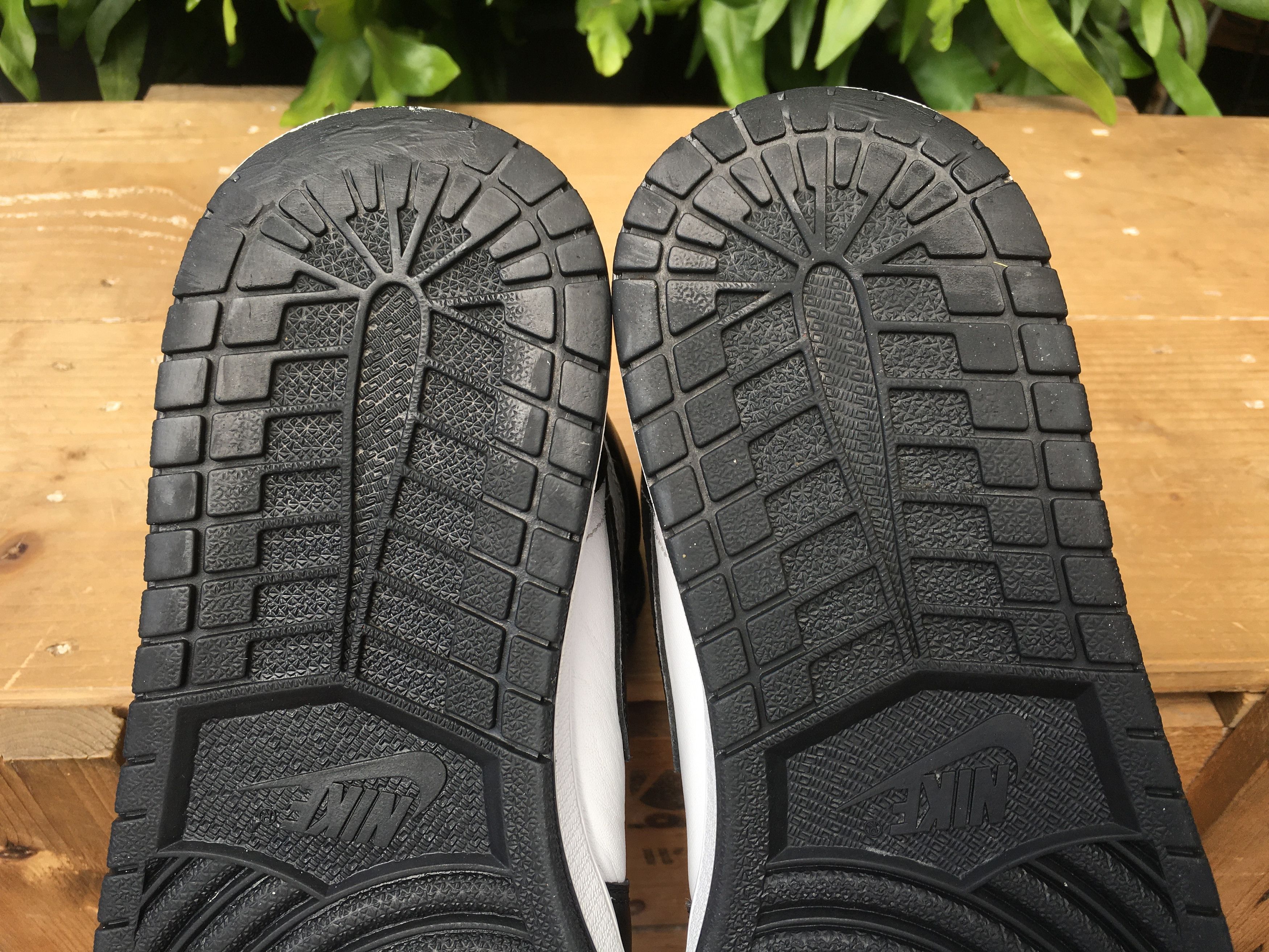 Jordan Brand × Nike 🔥 Nike Air Jordan 1 Retro High OG Black White 2014 Size US 10.5 / EU 43-44 - 21 Thumbnail