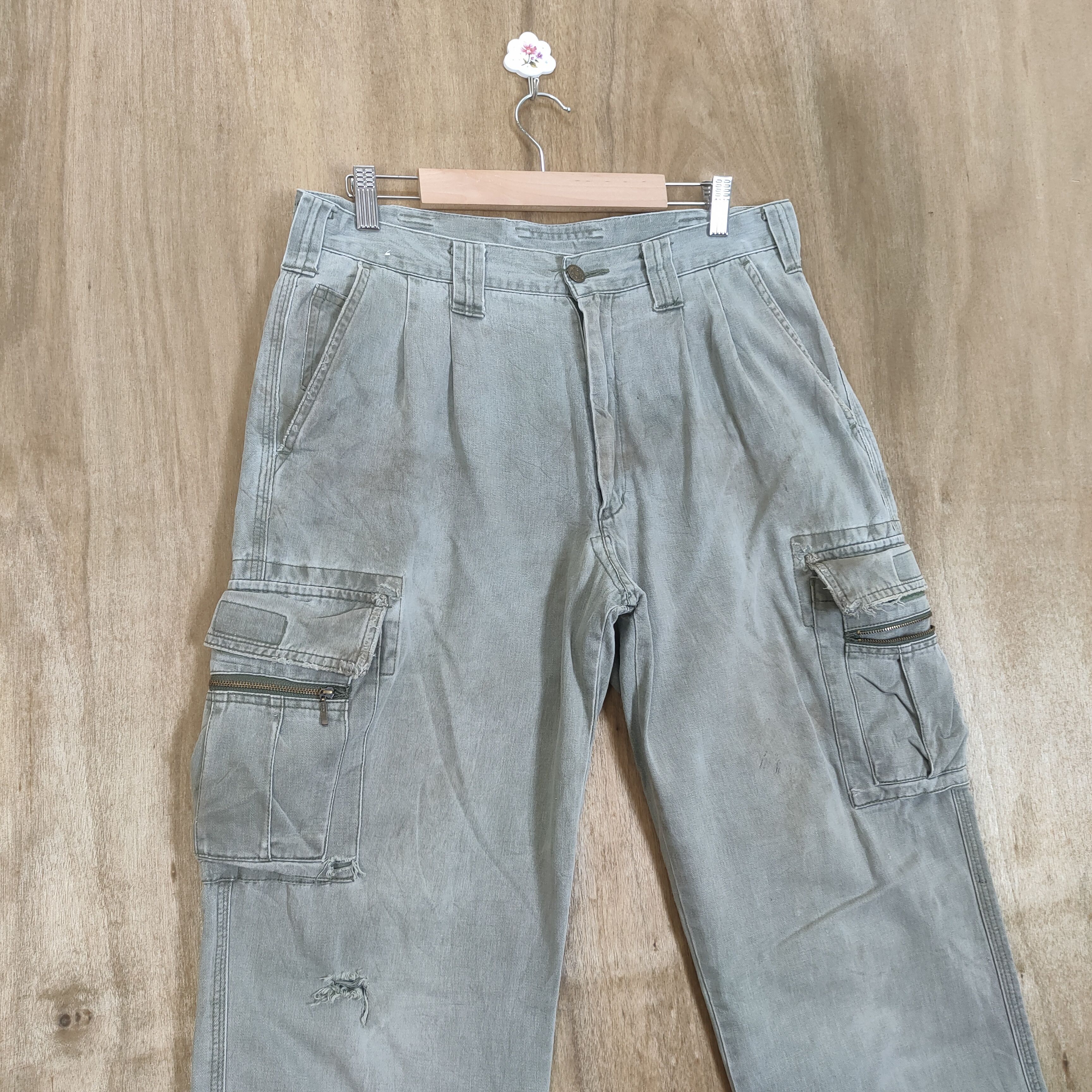 Japanese Brand GRANCISCO FADED DISTRESSED CARGO PANTS Size US 30 / EU 46 - 4 Thumbnail