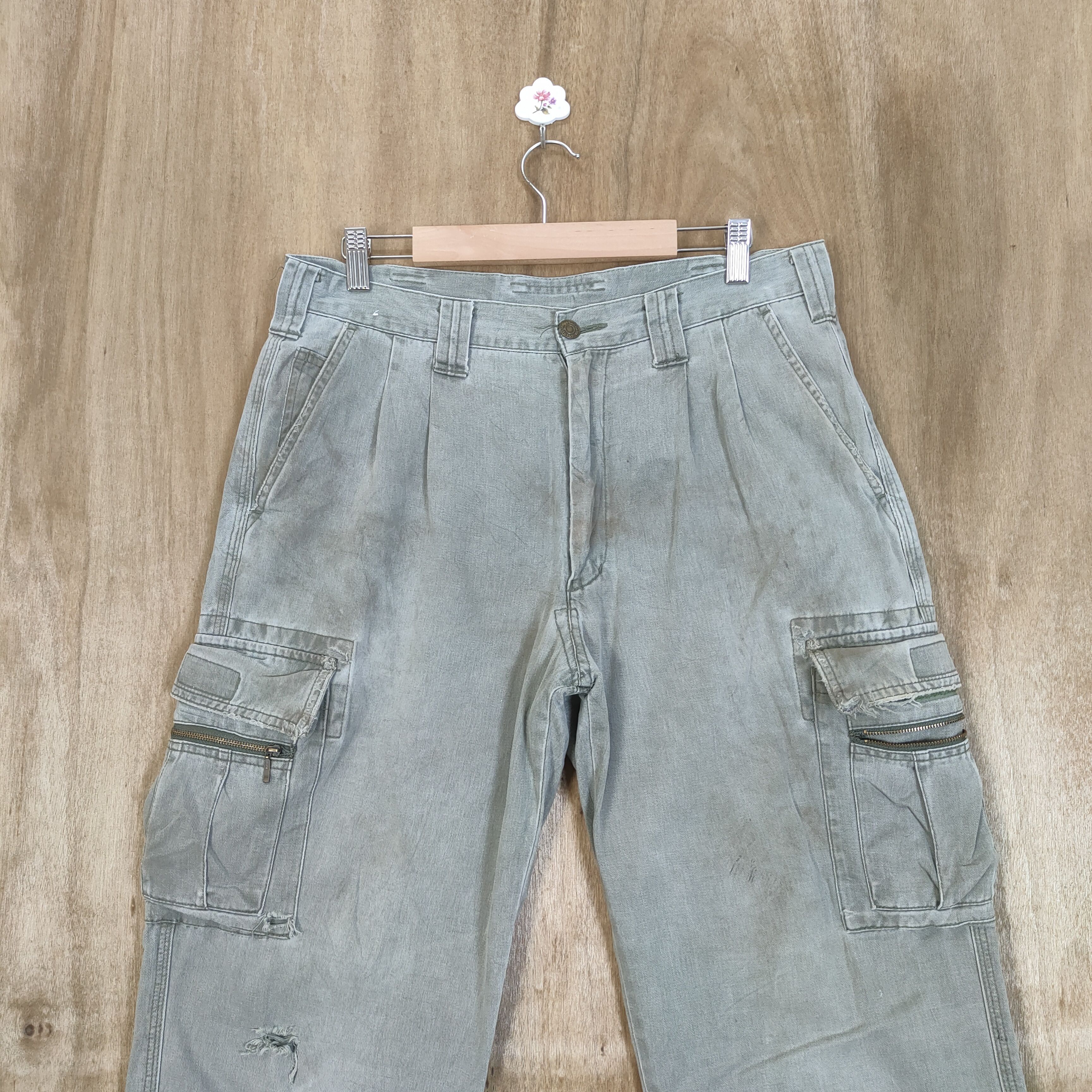 Japanese Brand GRANCISCO FADED DISTRESSED CARGO PANTS Size US 30 / EU 46 - 2 Thumbnail