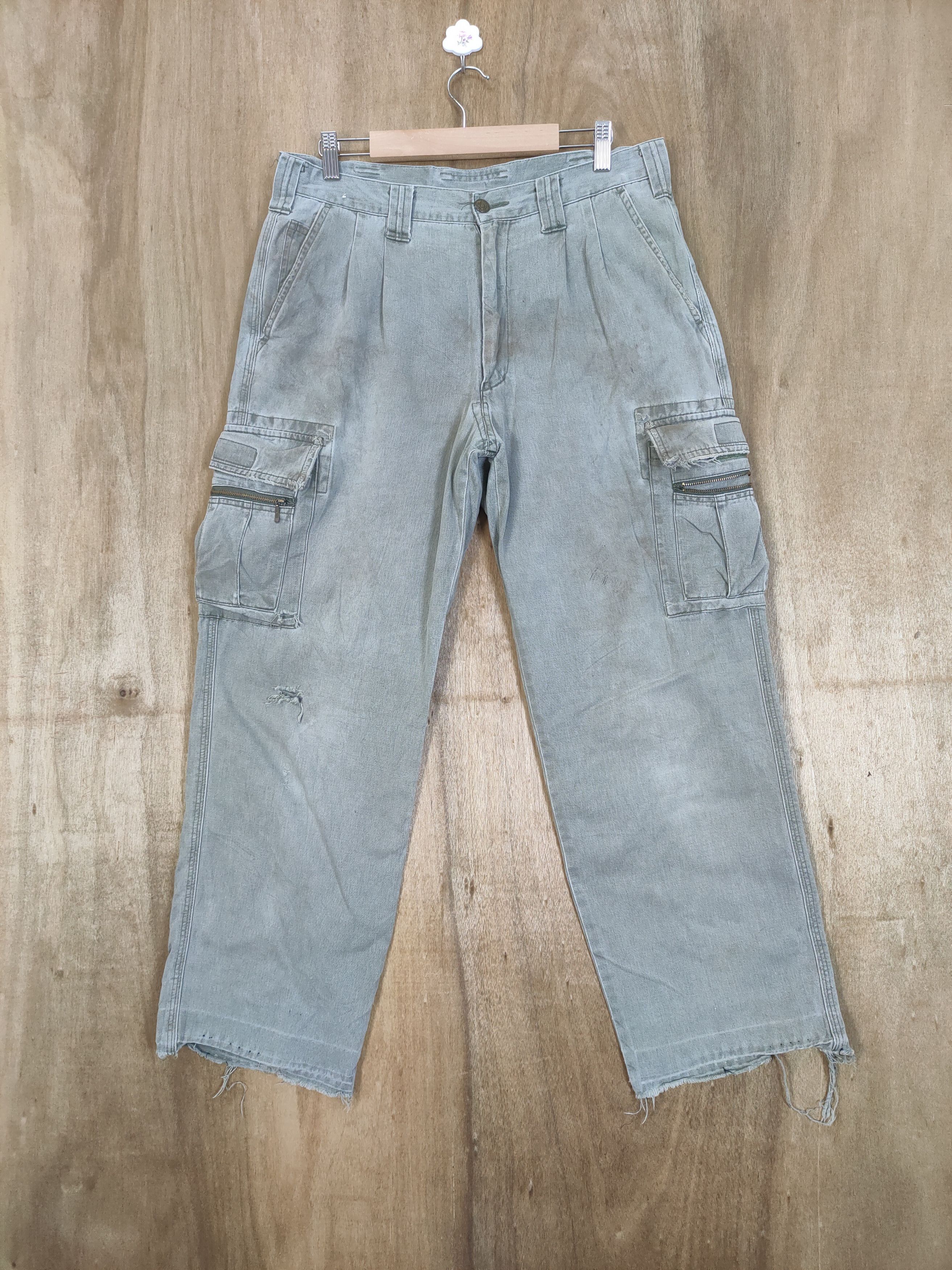 Japanese Brand GRANCISCO FADED DISTRESSED CARGO PANTS Size US 30 / EU 46 - 1 Thumbnail