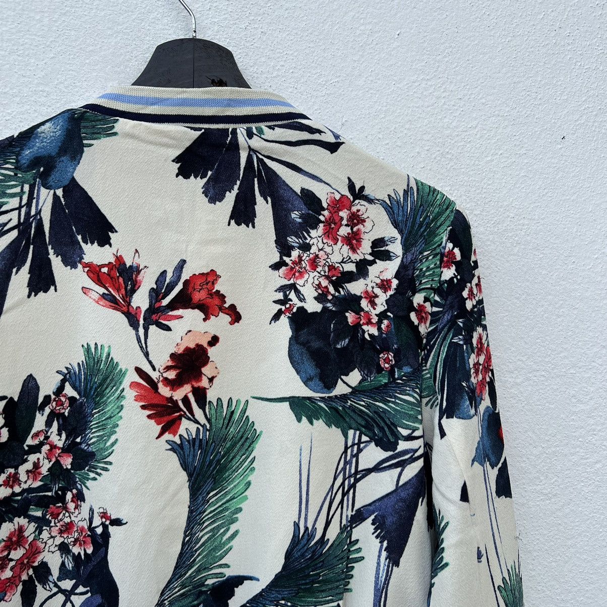 Japanese Brand RARE TRAFALUC ZARA OVERPRINT FLORAL BOMBER LIGHT JACKET Size US M / EU 48-50 / 2 - 10 Thumbnail