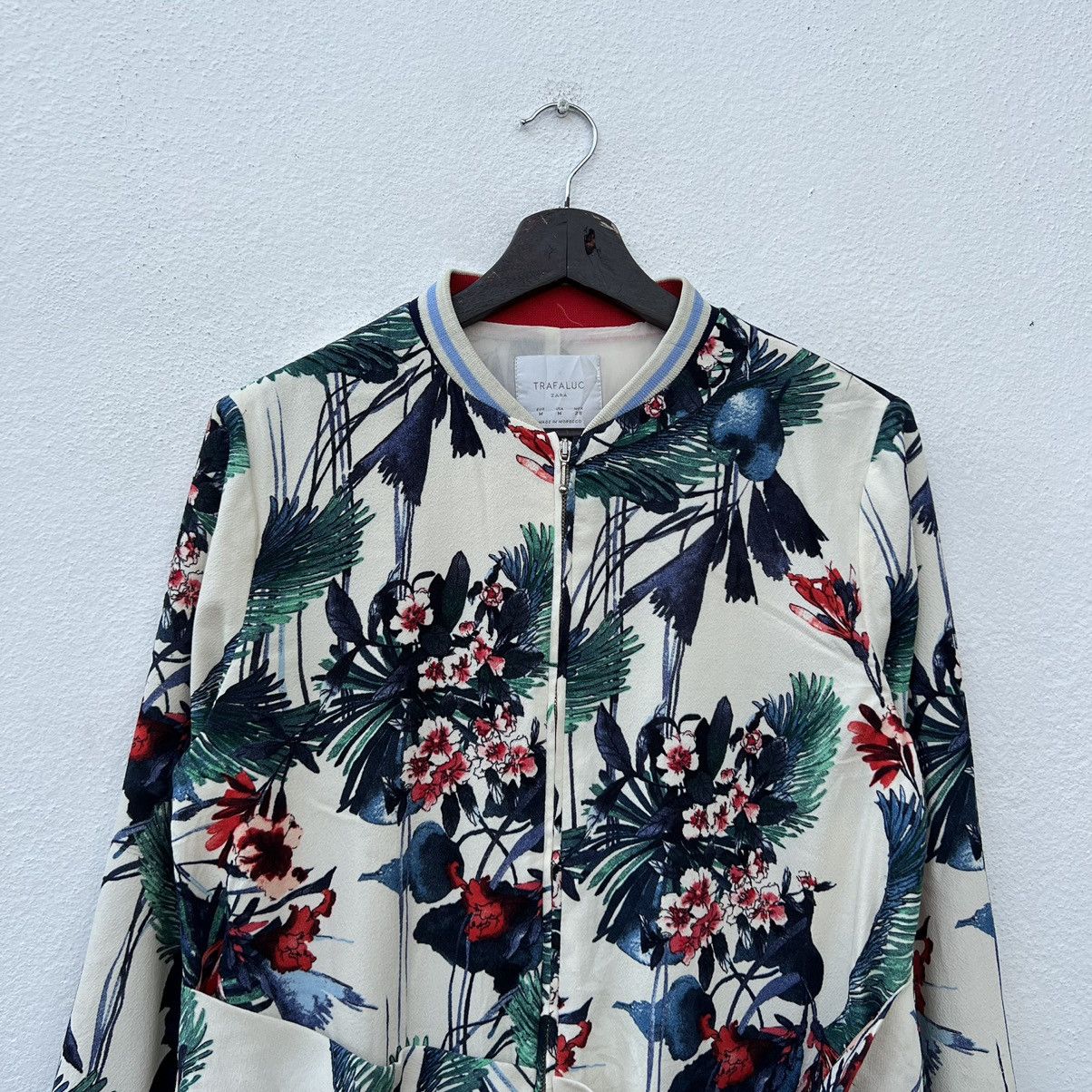 Japanese Brand RARE TRAFALUC ZARA OVERPRINT FLORAL BOMBER LIGHT JACKET Size US M / EU 48-50 / 2 - 3 Thumbnail