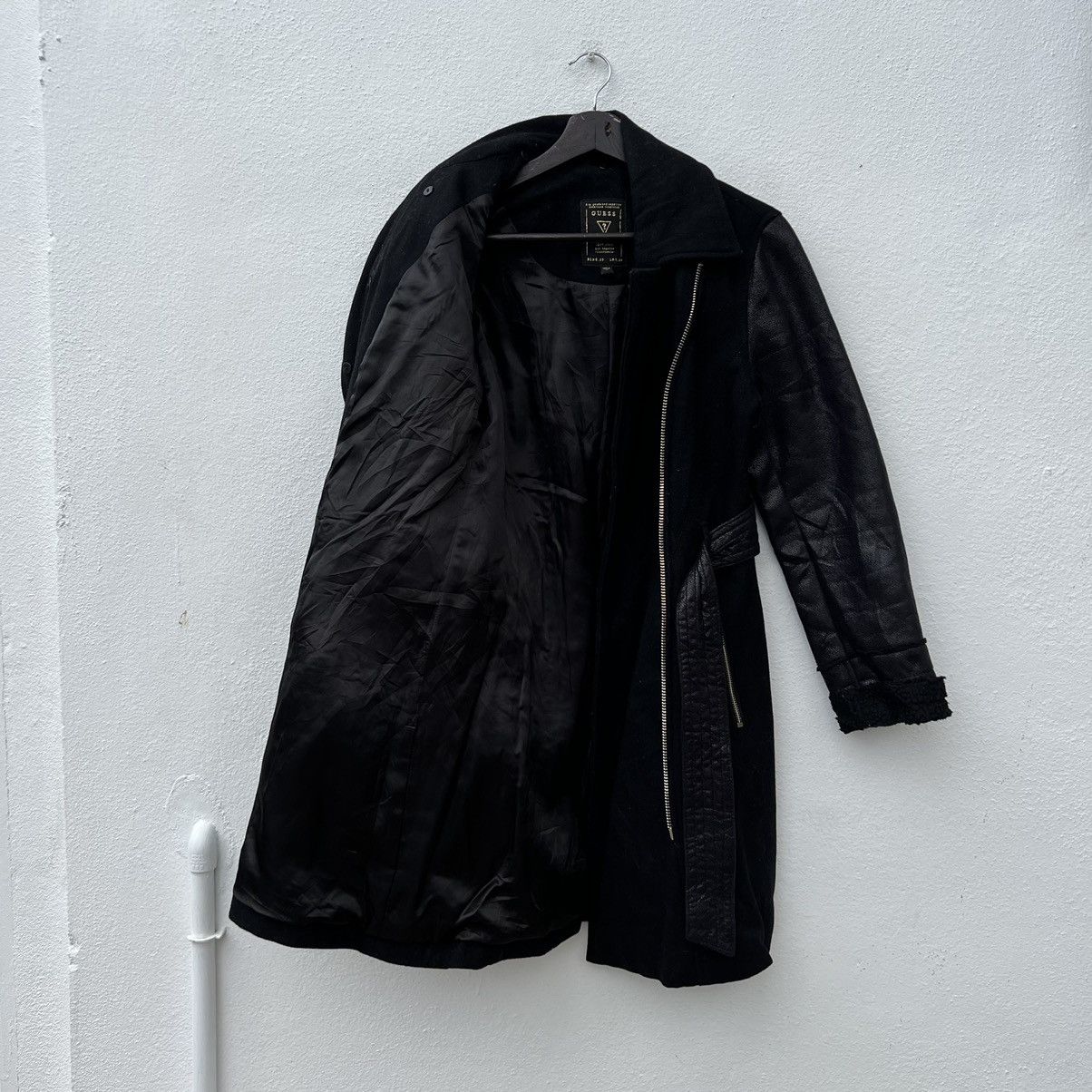 Guess ULTIMATE BLACK GUESS LONG PARACHUTE BIKER RUMWAY JACKET Size US S / EU 44-46 / 1 - 12 Thumbnail