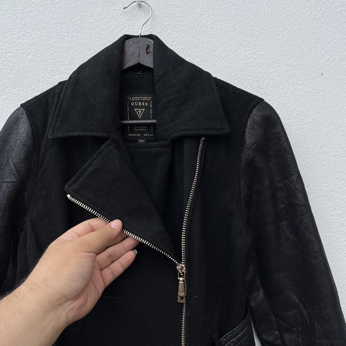 Guess ULTIMATE BLACK GUESS LONG PARACHUTE BIKER RUMWAY JACKET Size US S / EU 44-46 / 1 - 11 Thumbnail