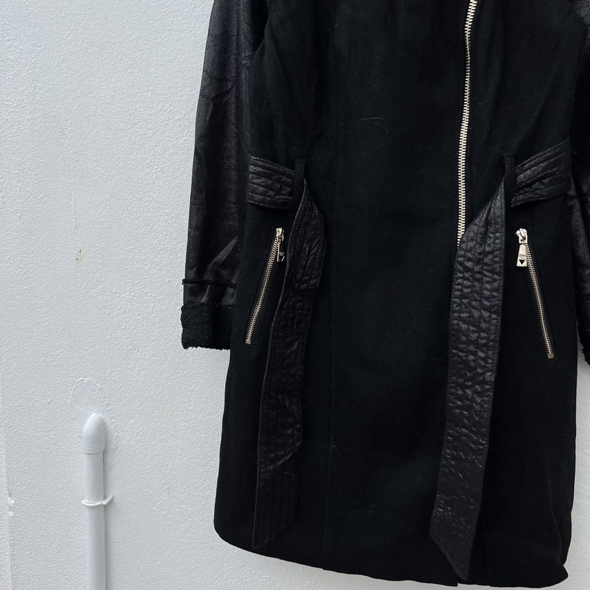 Guess ULTIMATE BLACK GUESS LONG PARACHUTE BIKER RUMWAY JACKET Size US S / EU 44-46 / 1 - 4 Thumbnail