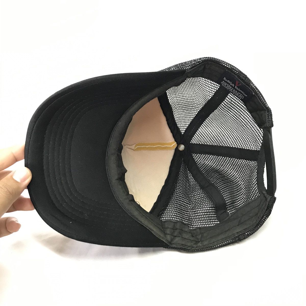 Designer Rudolph Valentino Hip Hop Style Trucker Hats Caps Size ONE SIZE - 6 Thumbnail
