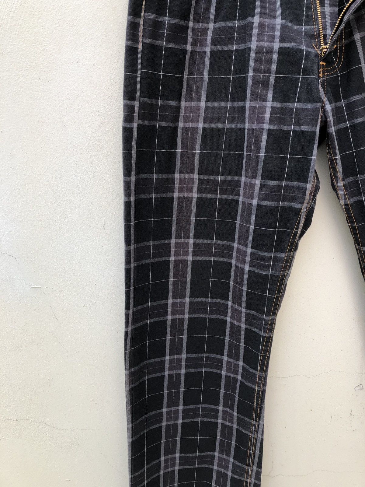 Levi's Vintage 2003 Levi’s 503 Made in Japan Checkered Pant Size US 30 / EU 46 - 9 Thumbnail
